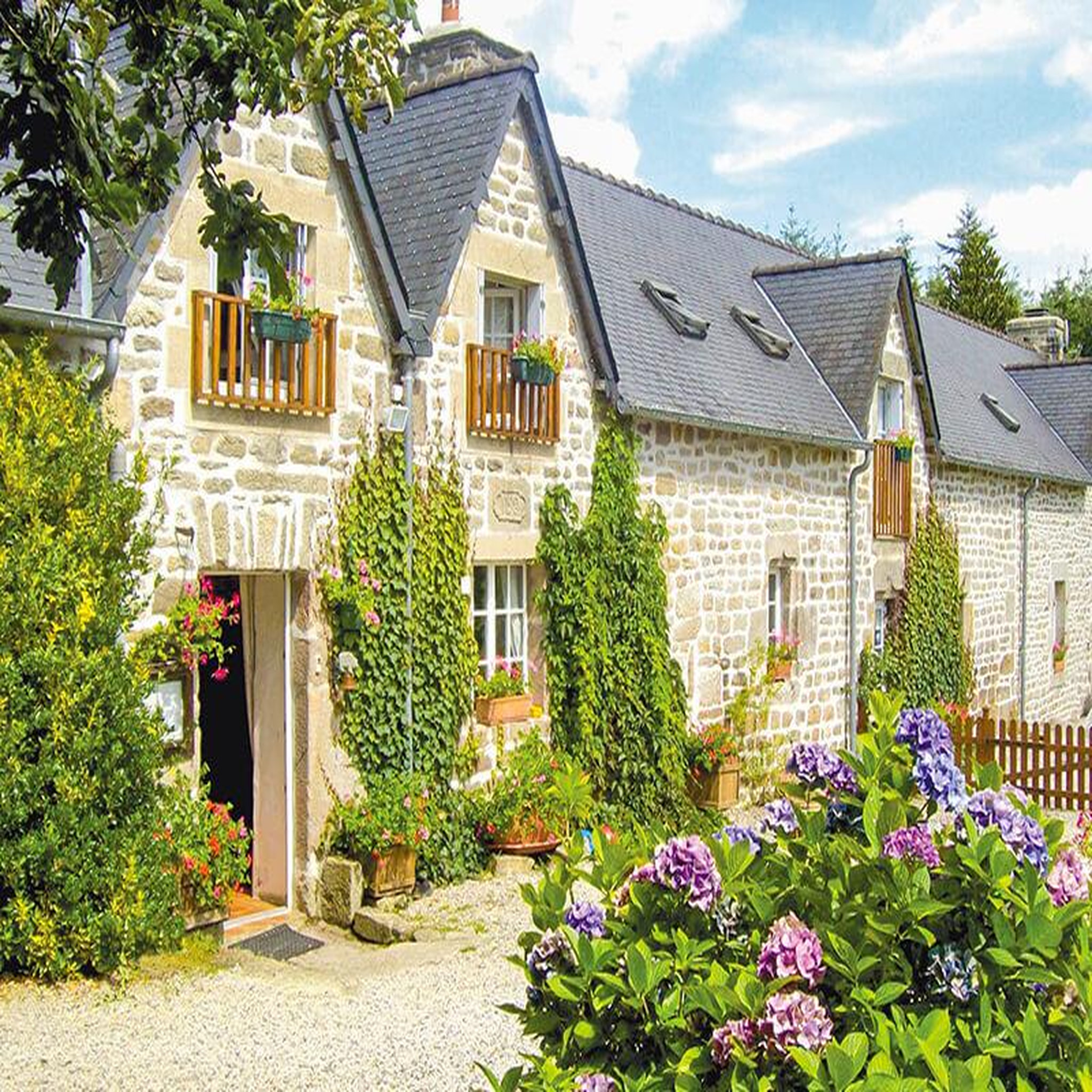 Voir la diapositive 2 : Smartbox Évasion gourmande en bretagne - coffret cadeau séjour