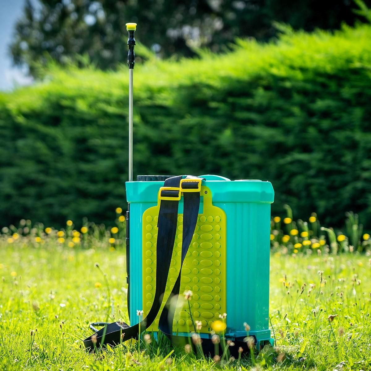 INTEC Pulvérisateur à batterie à dos 16L - Pression 5 Bar Lance extensible 3 Buses Pulvérisateur électrique INTEC