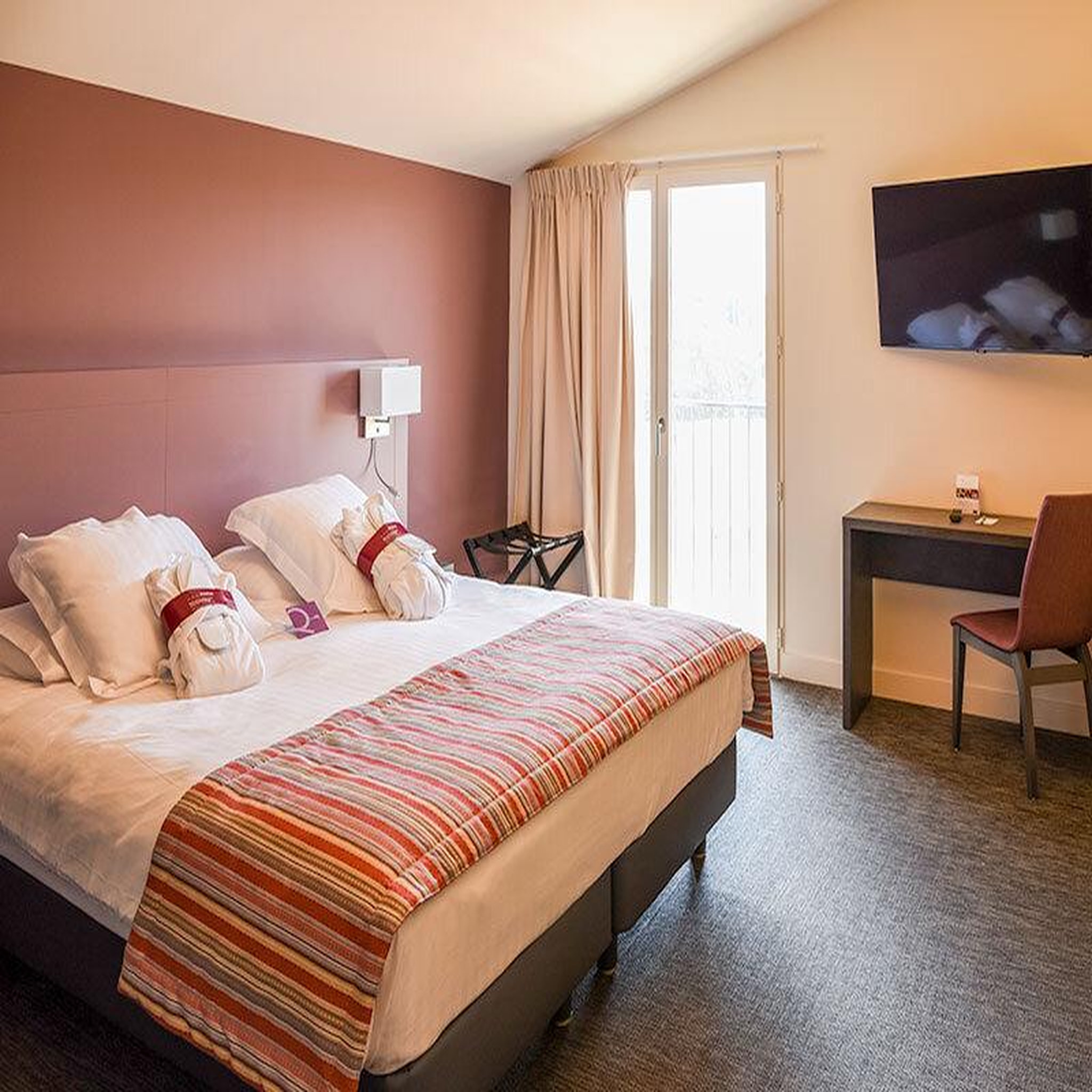 Voir la diapositive 2 : Smartbox 2 jours en hôtel mercure 4* près d'aix-en-provence - coffret cadeau séjour