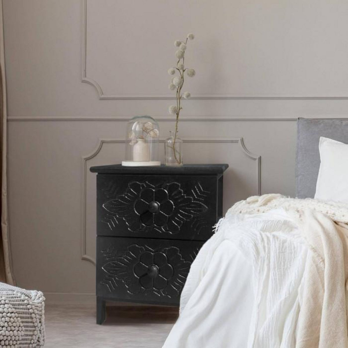 Paris Prix Table de Chevet Sculptée  Morocco  45cm Noir