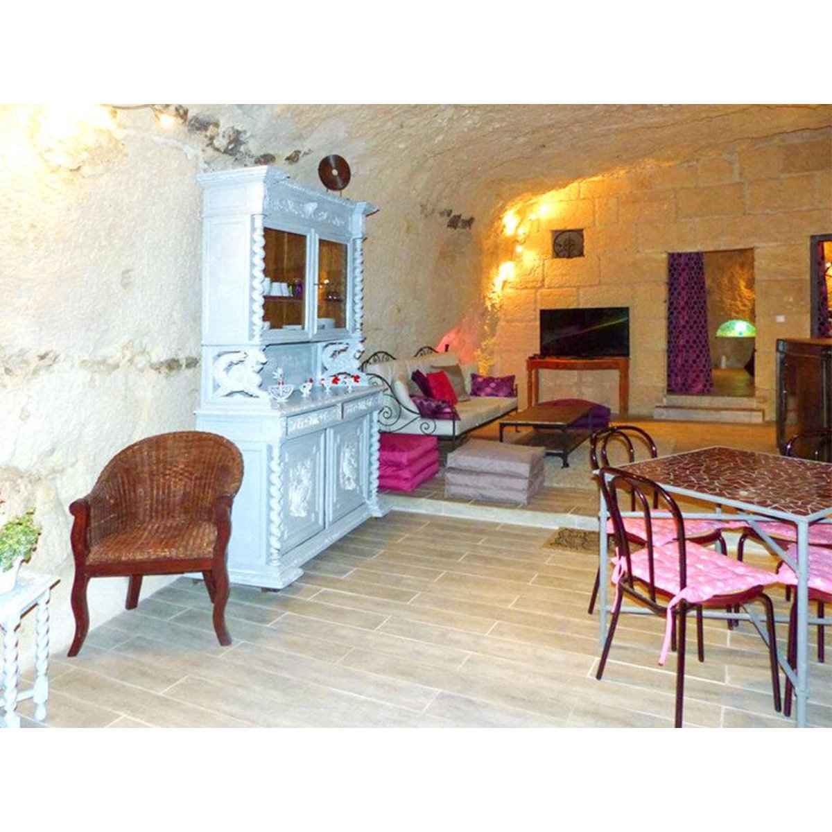 Smartbox 4 jours dans une cave troglodyte tout confort au nord de Blois - Coffret Cadeau Séjour