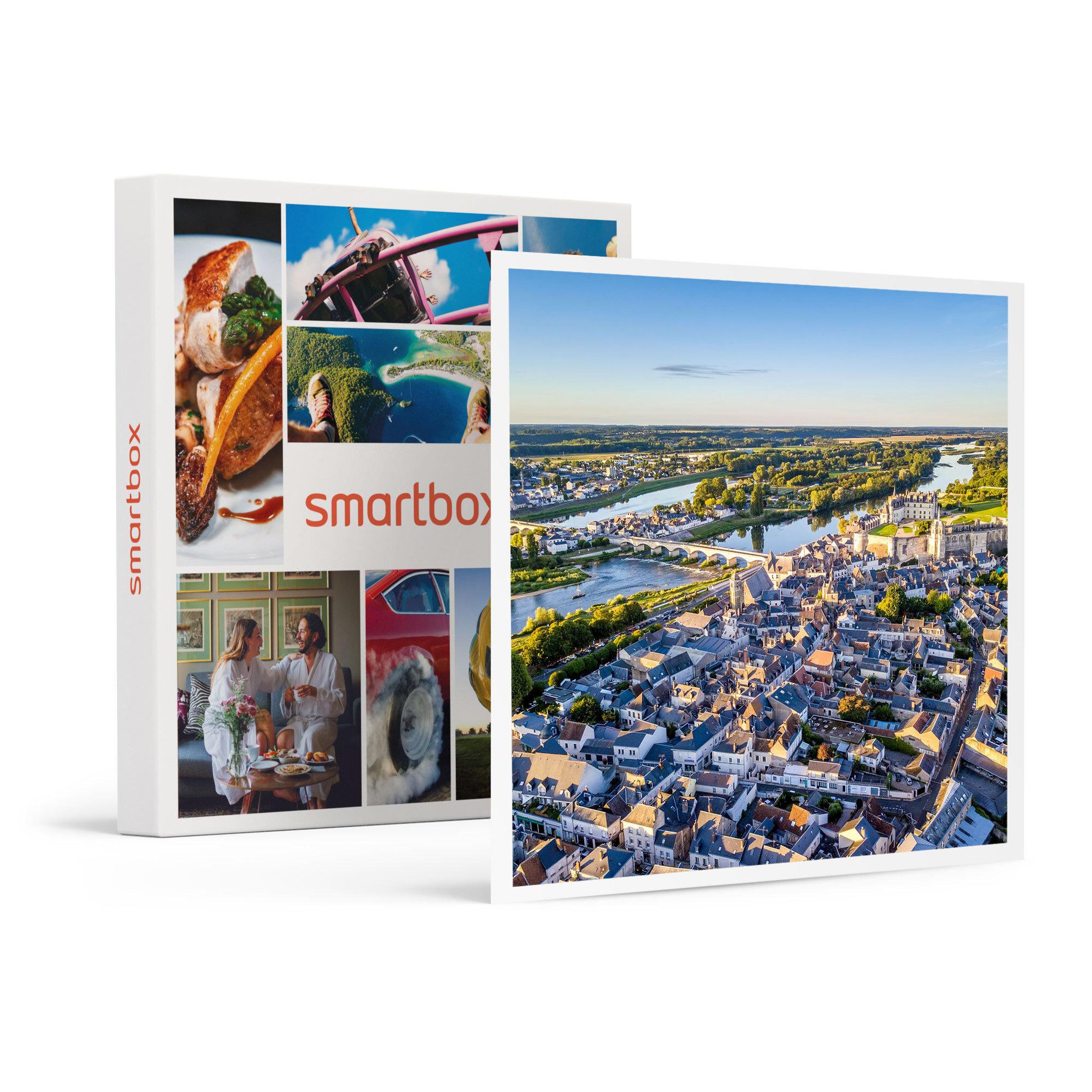 Voir la diapositive 1 : Smartbox Vol en hélicoptère de 20 min pour 2 au-dessus des châteaux de Tours et de Villandry - Coffret Cadeau Sport & Aventure