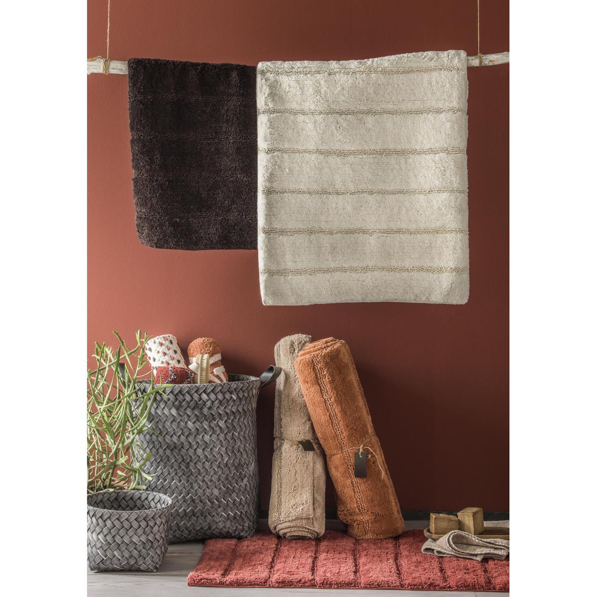 Voir la diapositive 2 : GUY LEVASSEUR Tapis de bain rectangulaire en coton uni 60x120cm