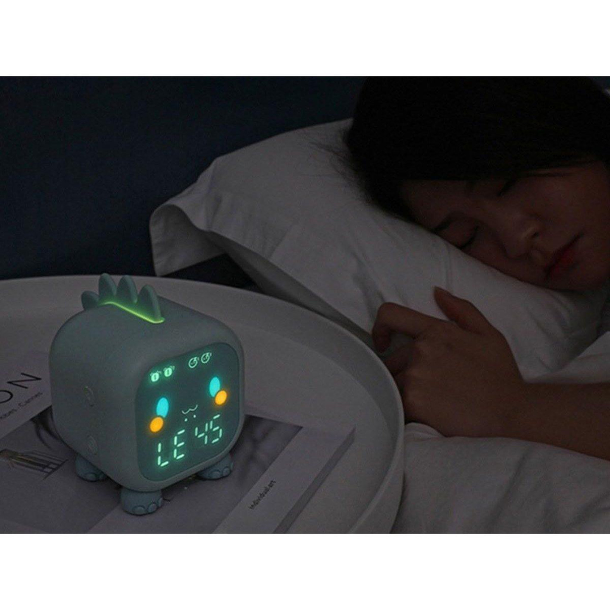 Voir la diapositive 5 : 1001JOUETS Réveil digital enfant - Veilleuse à intensité variable - Contrôle vocal - Double alarme - Vert d'eau
