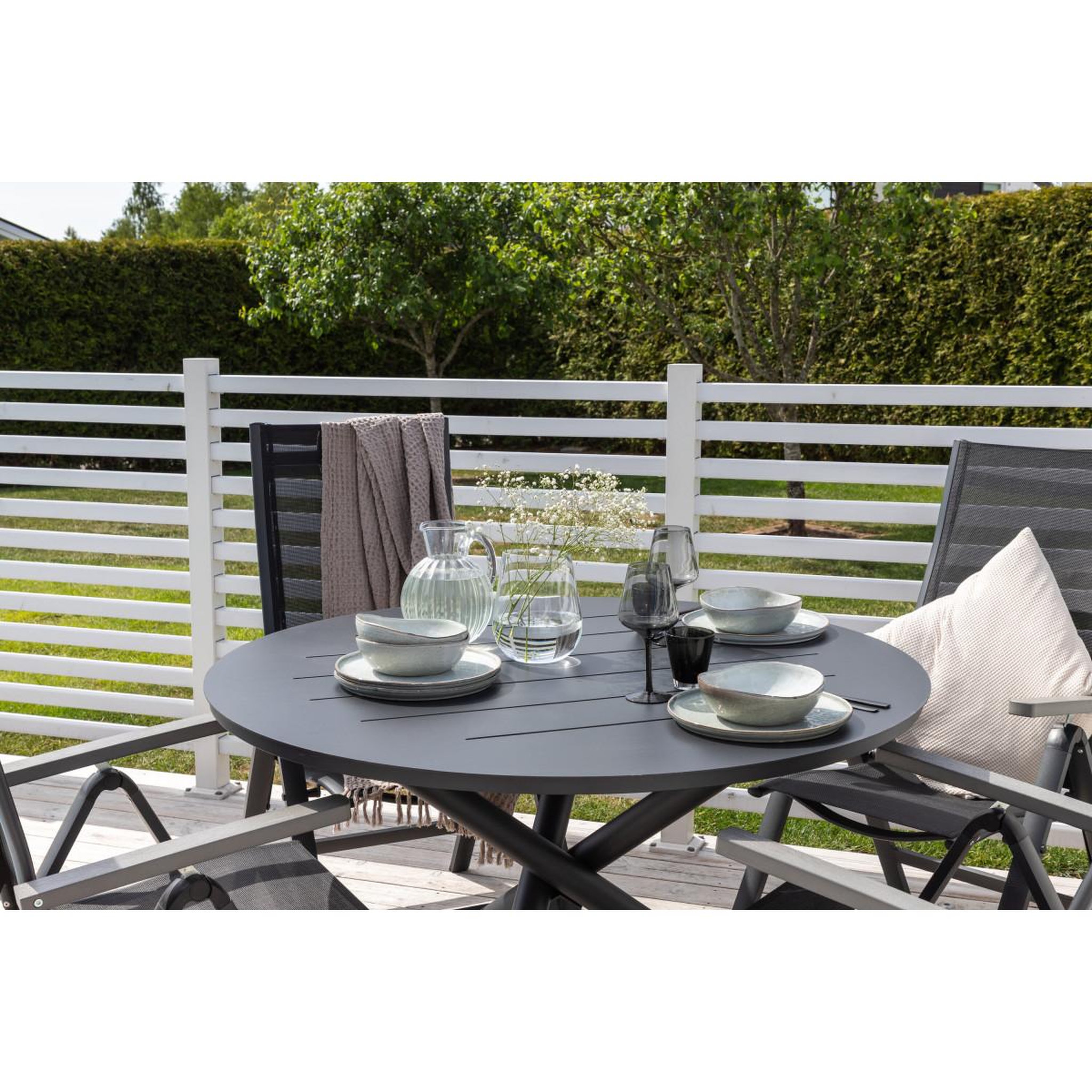 Voir la diapositive 4 : Paris Prix Table de Jardin Ronde  Alma  120cm Noir