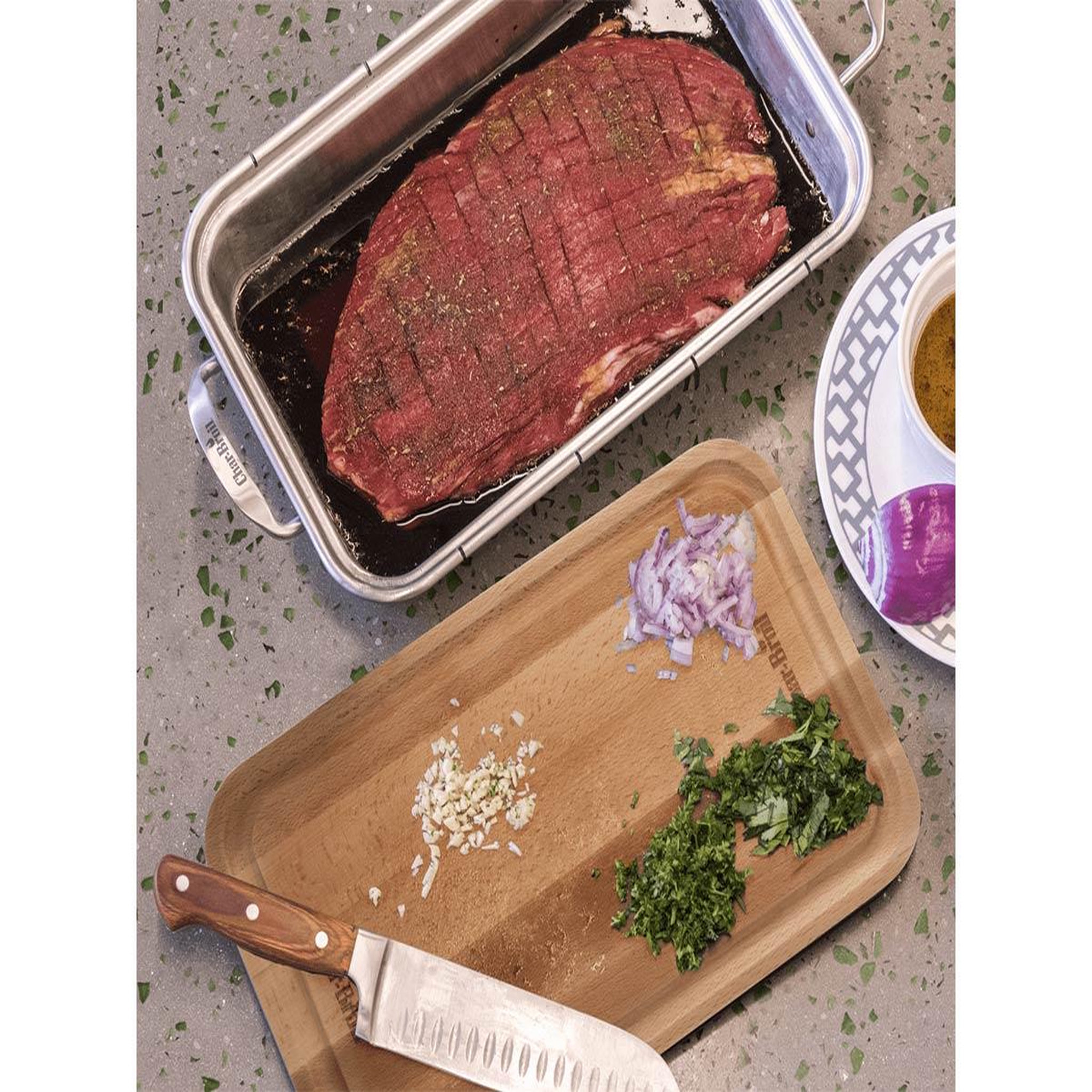 Voir la diapositive 3 : CHAR-BROIL Plat à rôtir et planche à découper grill+ - char-broil