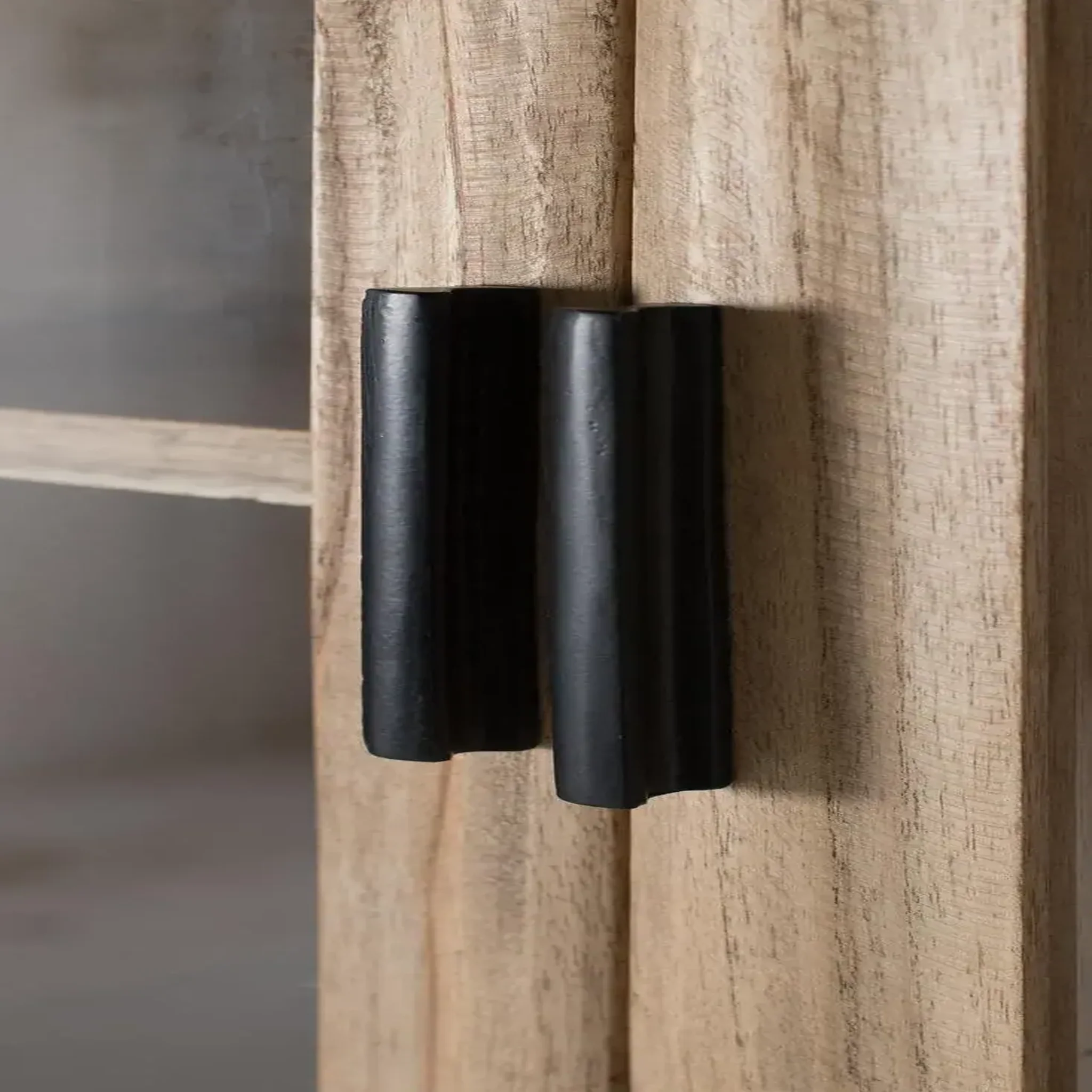 Voir la diapositive 5 : GINER Y COLOMER SL Vitrine en bois de mindi 120 cm style contemporain - scandinave