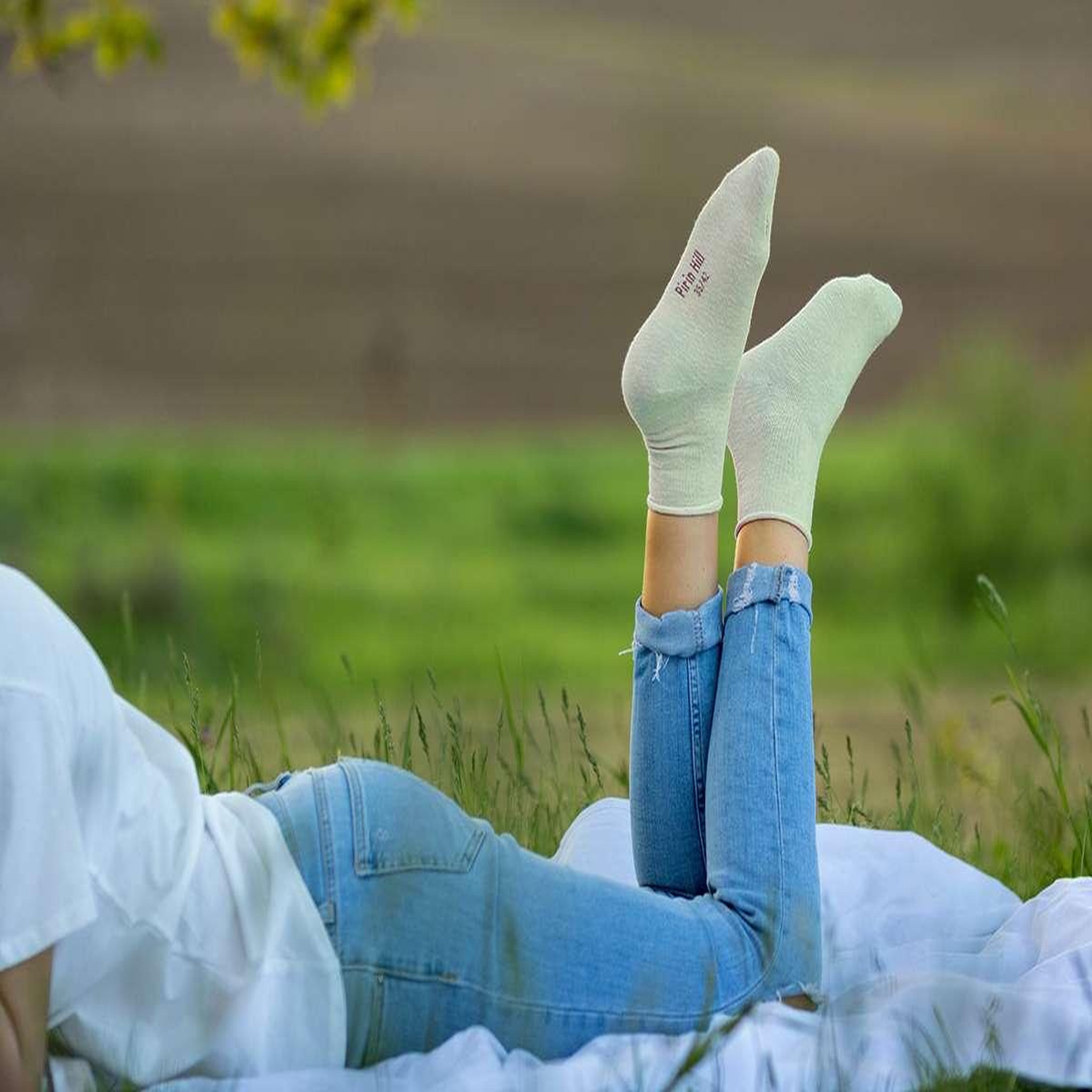 Voir la diapositive 3 : PIRIN HILL Chaussettes en lin écrues