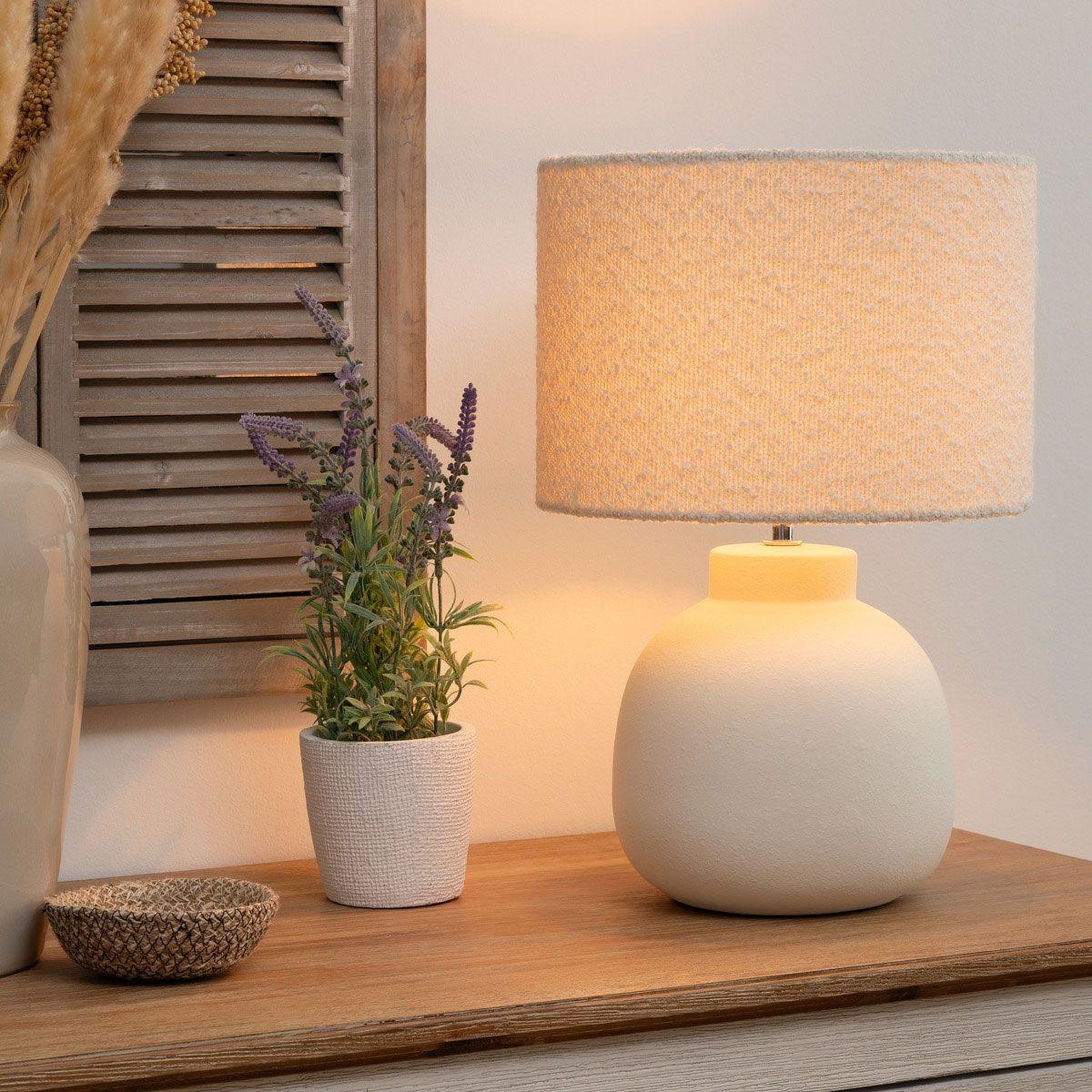 Voir la diapositive 5 : ATMOSPHERA Lampe à poser bouclette  lali  43cm blanc