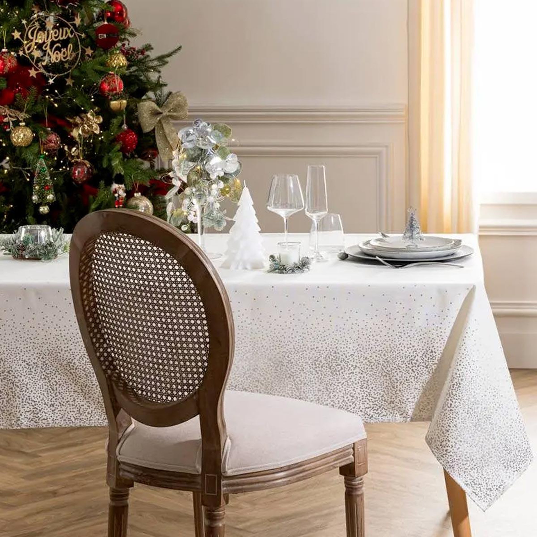 Voir la diapositive 2 : FEERIC LIGHT & CHRISTMAS Nappe de Noël design Léopard
