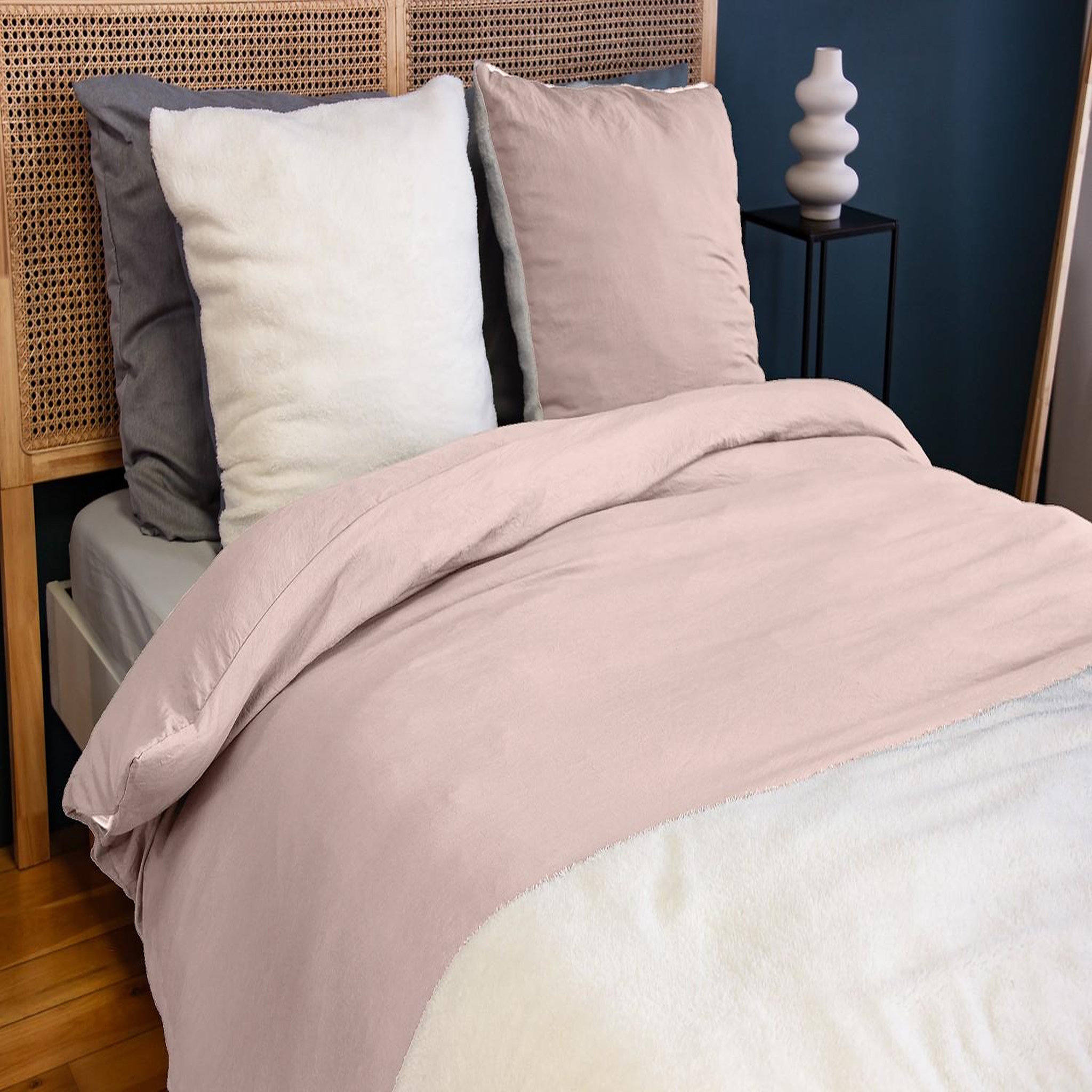 Voir la diapositive 2 : Home collection Parure housse de couette 100% microfibre lavee, sherpa - rose