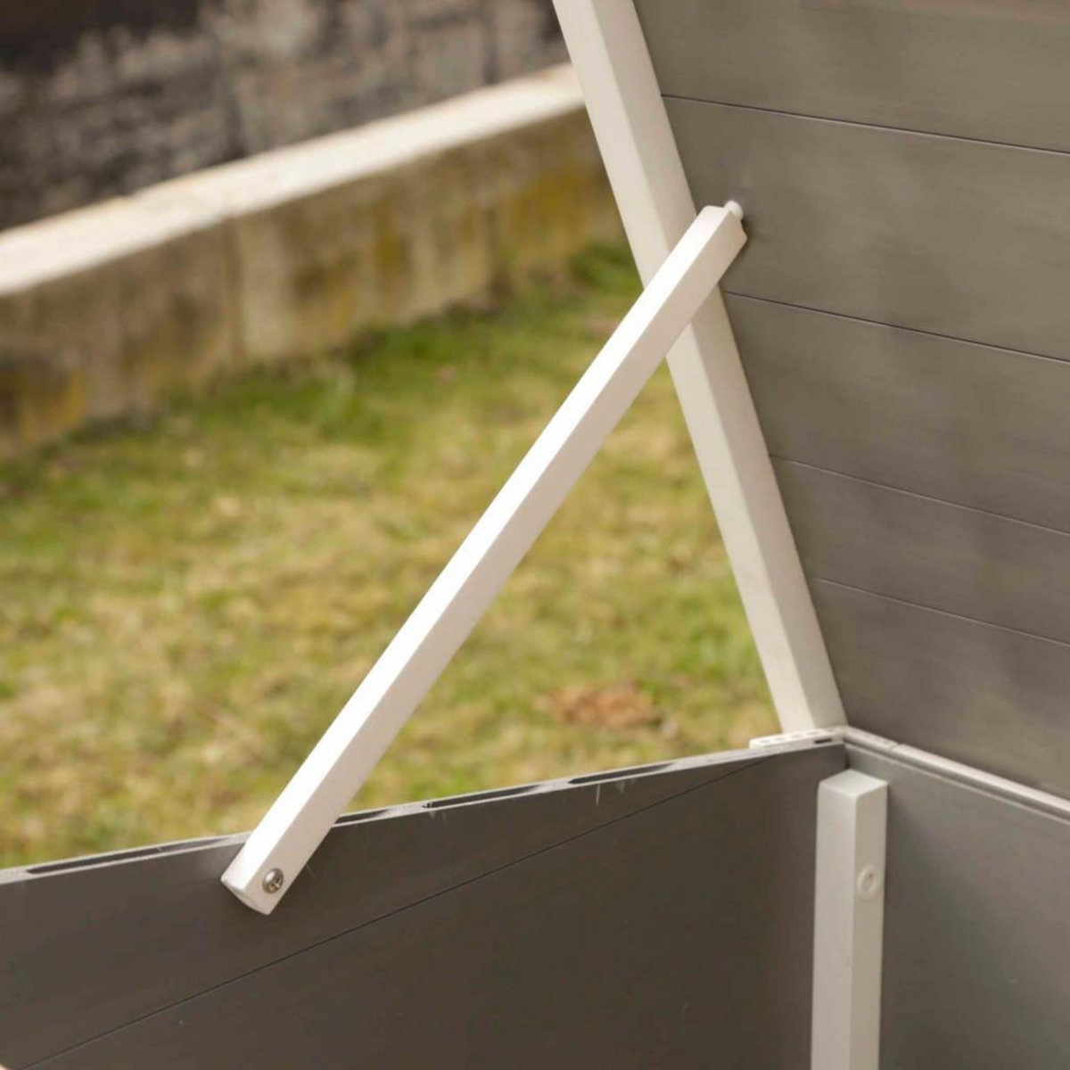 KERBL Kerbl Poulailler Barney Plastique 137x73x83 cm Gris et blanc