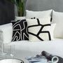 Voir la diapositive 5 : Paris Prix Coussin Déco Imprimé  Ligne  43x43cm Noir