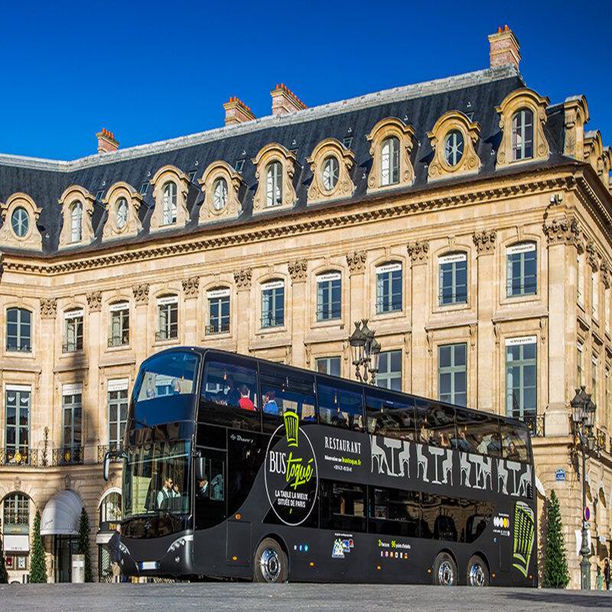 Voir la diapositive 2 : Smartbox Repas insolite 4 plats et visite de paris dans le bus à impériale champs-élysées - coffret cadeau gastronomie