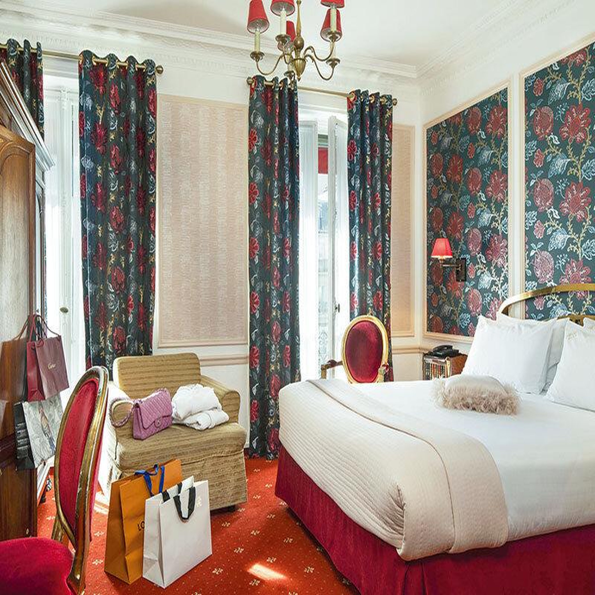 Voir la diapositive 2 : Smartbox 3 jours en hôtel 4* près de l'Arc de triomphe à Paris - Coffret Cadeau Séjour