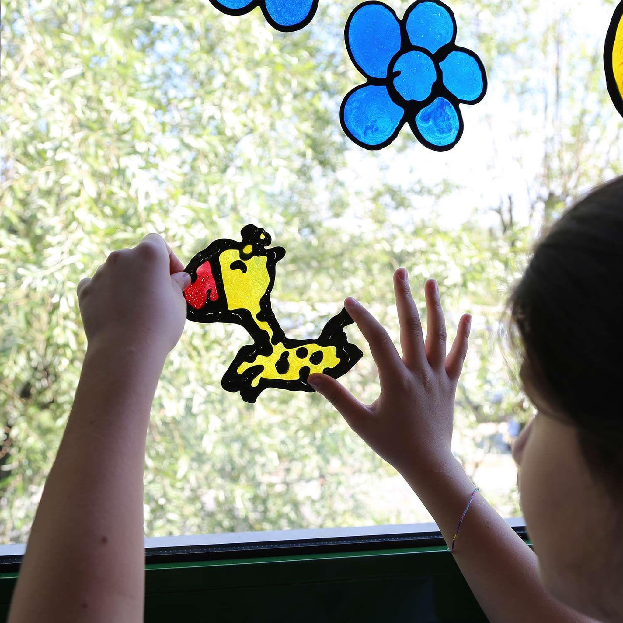 Voir la diapositive 2 : PRIMO 6 peintures pour vitres amovibles
