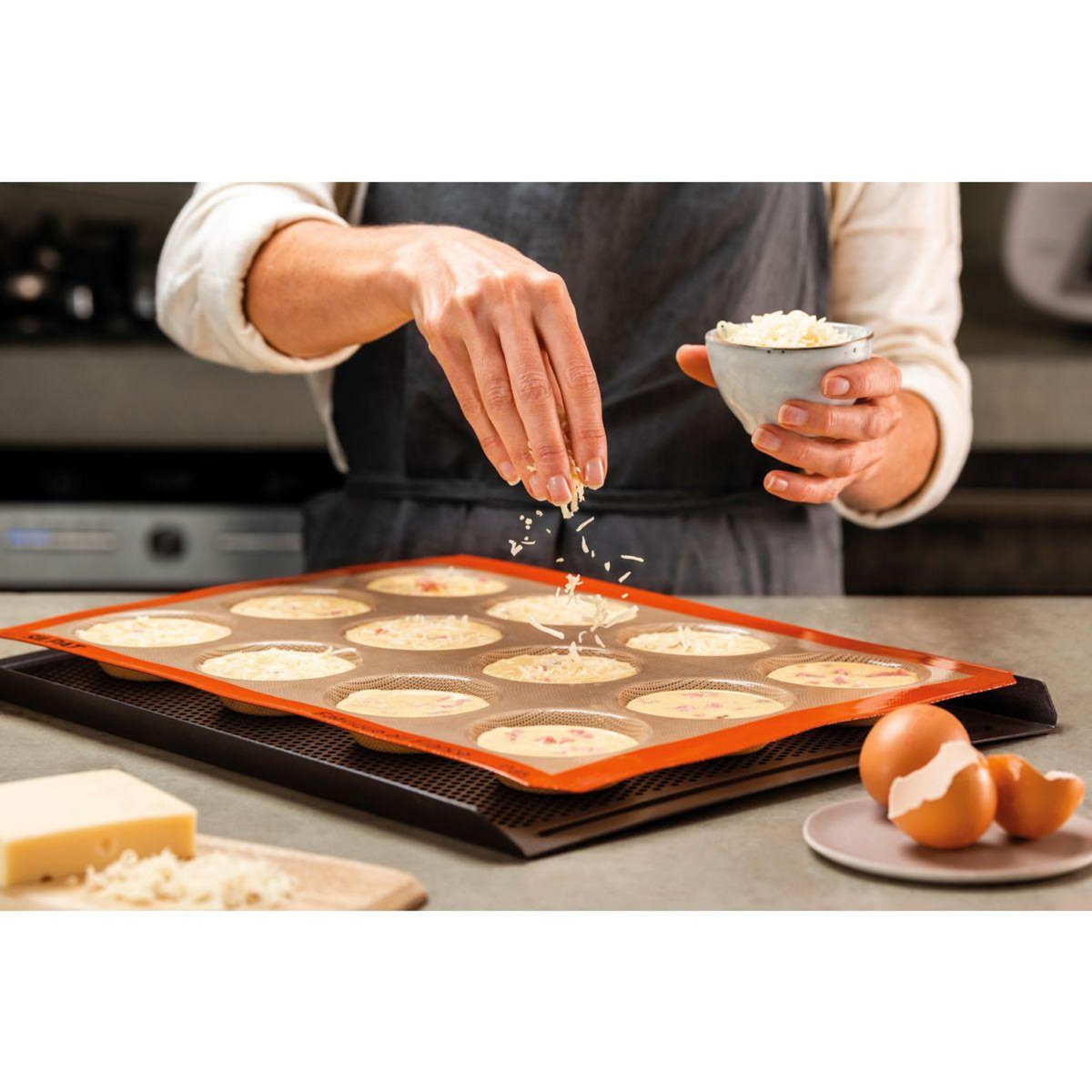 SILPAT Moule à tartelette 12 tartelettes by Maison Demarle