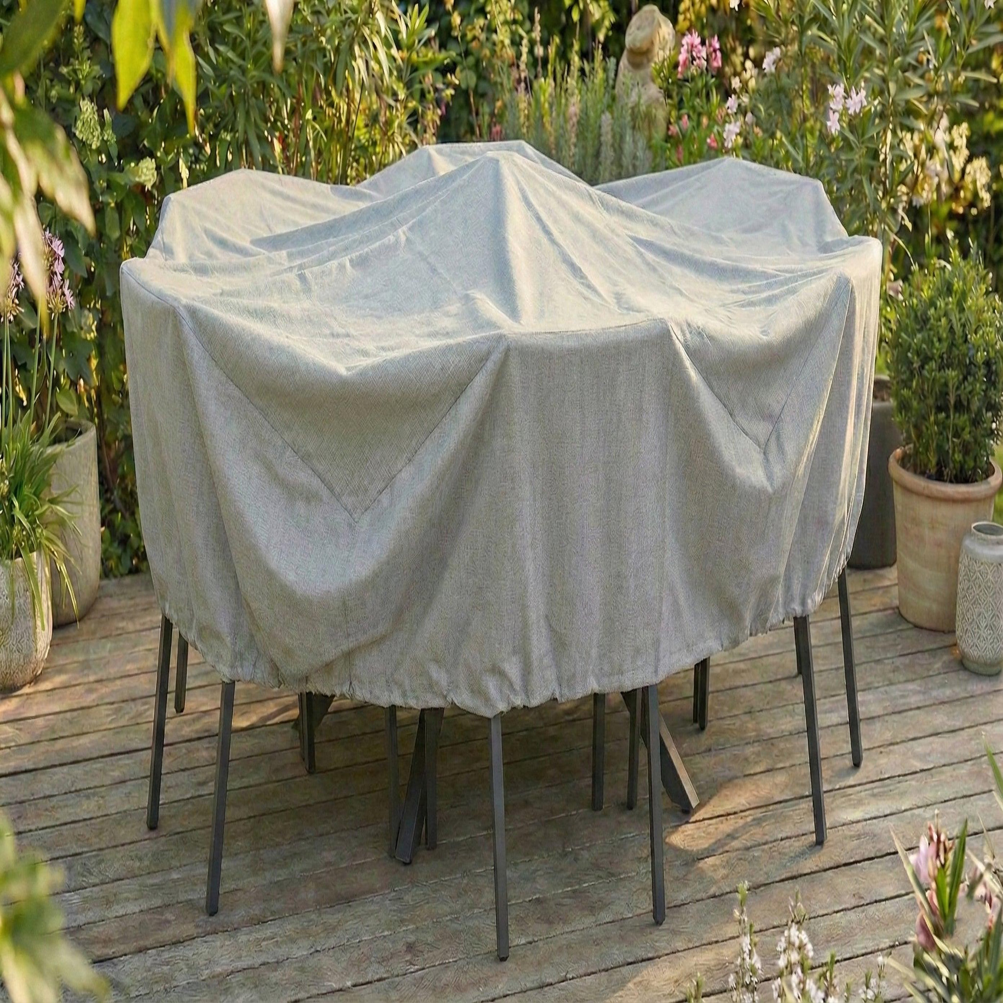 Voir la diapositive 3 : Jardiline Housse cover garden table ronde+ chaises
