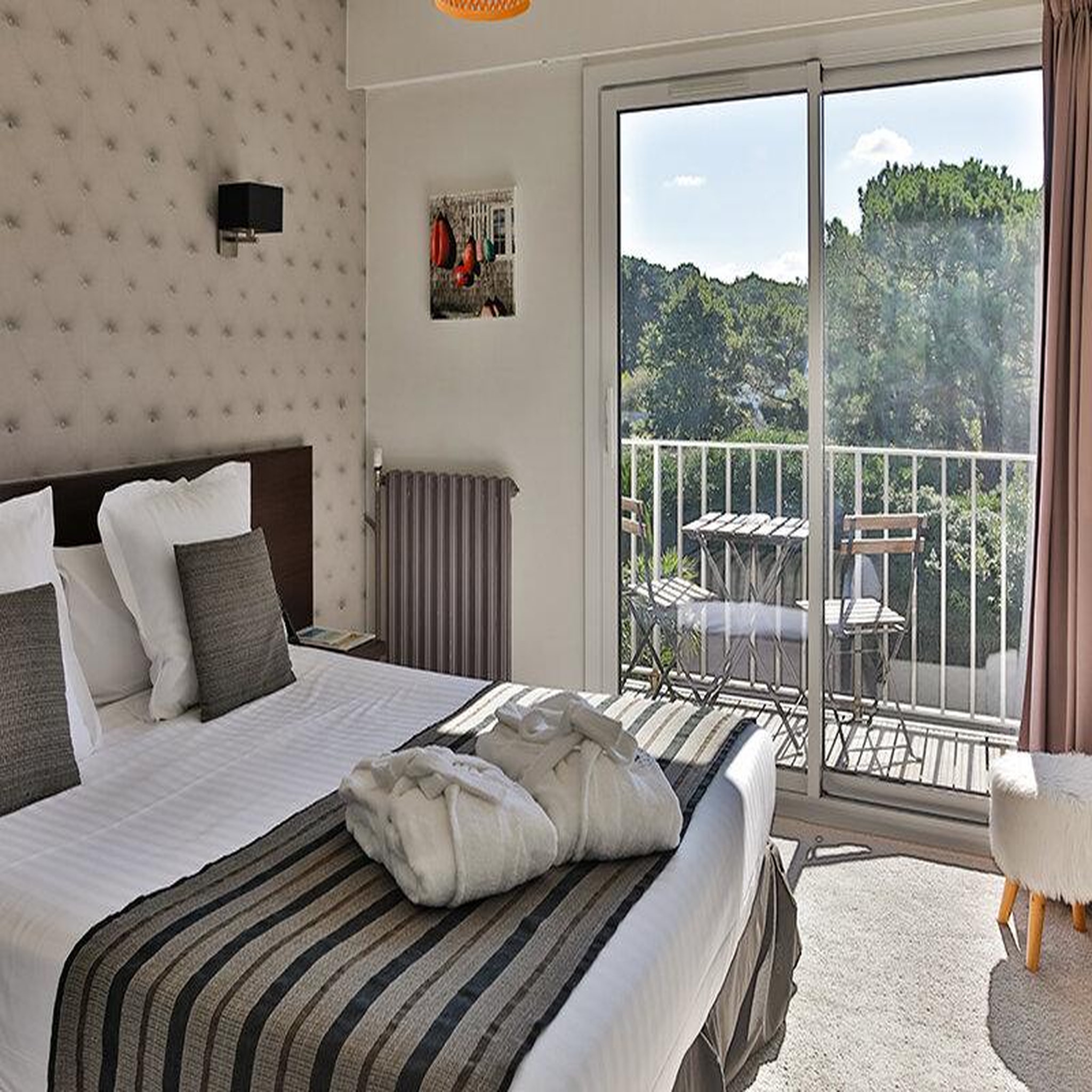 Voir la diapositive 2 : Smartbox 2 jours en hôtel avec accès au spa à la trinité-sur-mer - coffret cadeau séjour