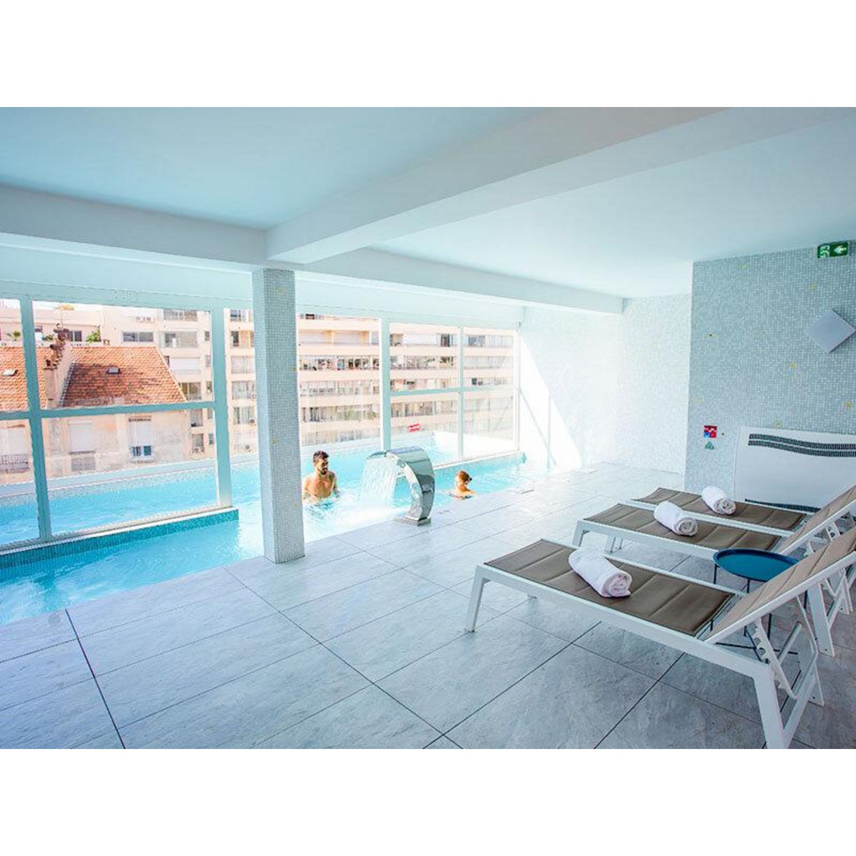 Smartbox Escapade d'1 nuit à 2 à Cannes en hôtel de luxe 4* avec accès à l'espace bien-être - Coffret Cadeau Séjour