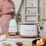Voir la diapositive 4 : SMEG Bouilloire électrique 1.7l 2400w blanc - KLF04IDFEU