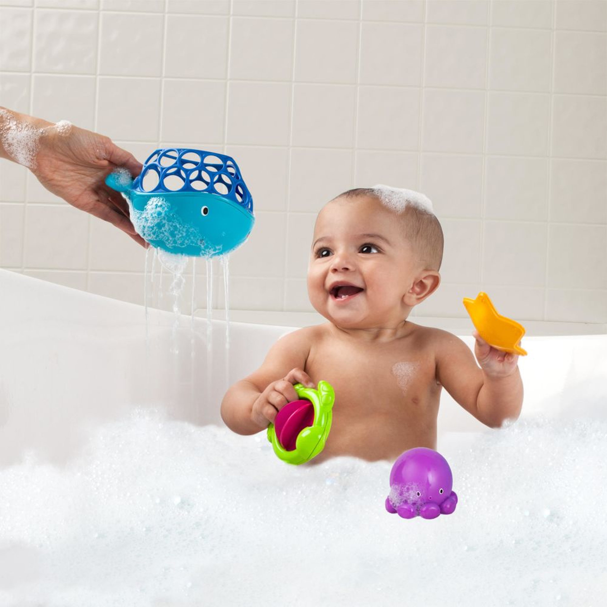 Voir la diapositive 2 : Ensemble de bain Tubby Scoop Friends - Oball H2O