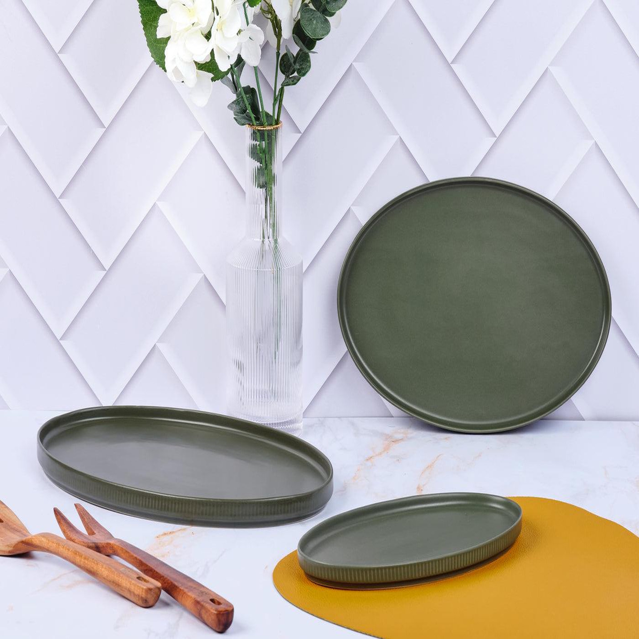 Voir la diapositive 2 : BJORN Plateau de service scandi - 3 pièces - olive