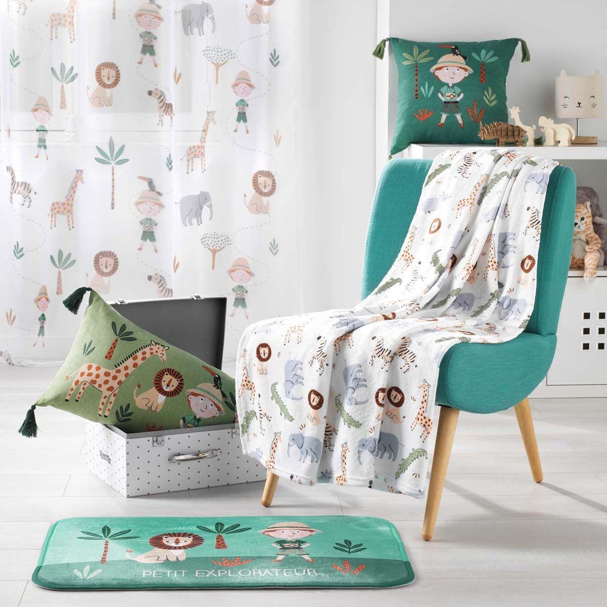 Voir la diapositive 3 : Douceur d'Intérieur Tapis enfant  léo l'explorateur  45x75cm vert
