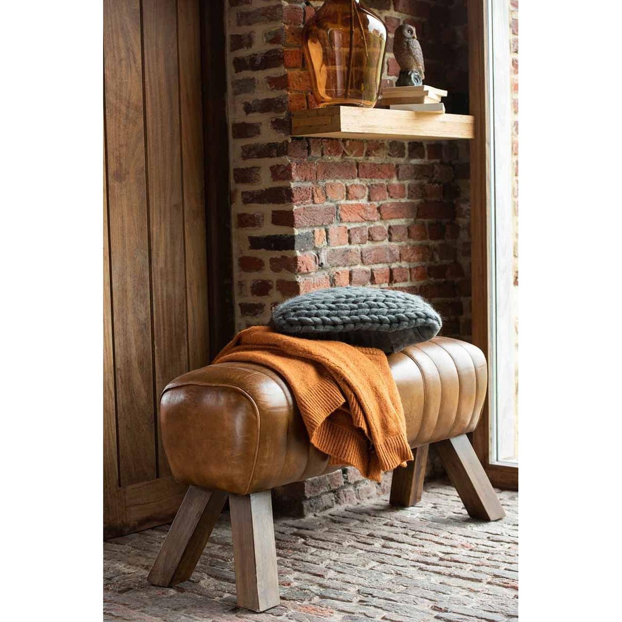Voir la diapositive 3 : J-LINE Banc Déco  Gymnastique  91cm Cognac