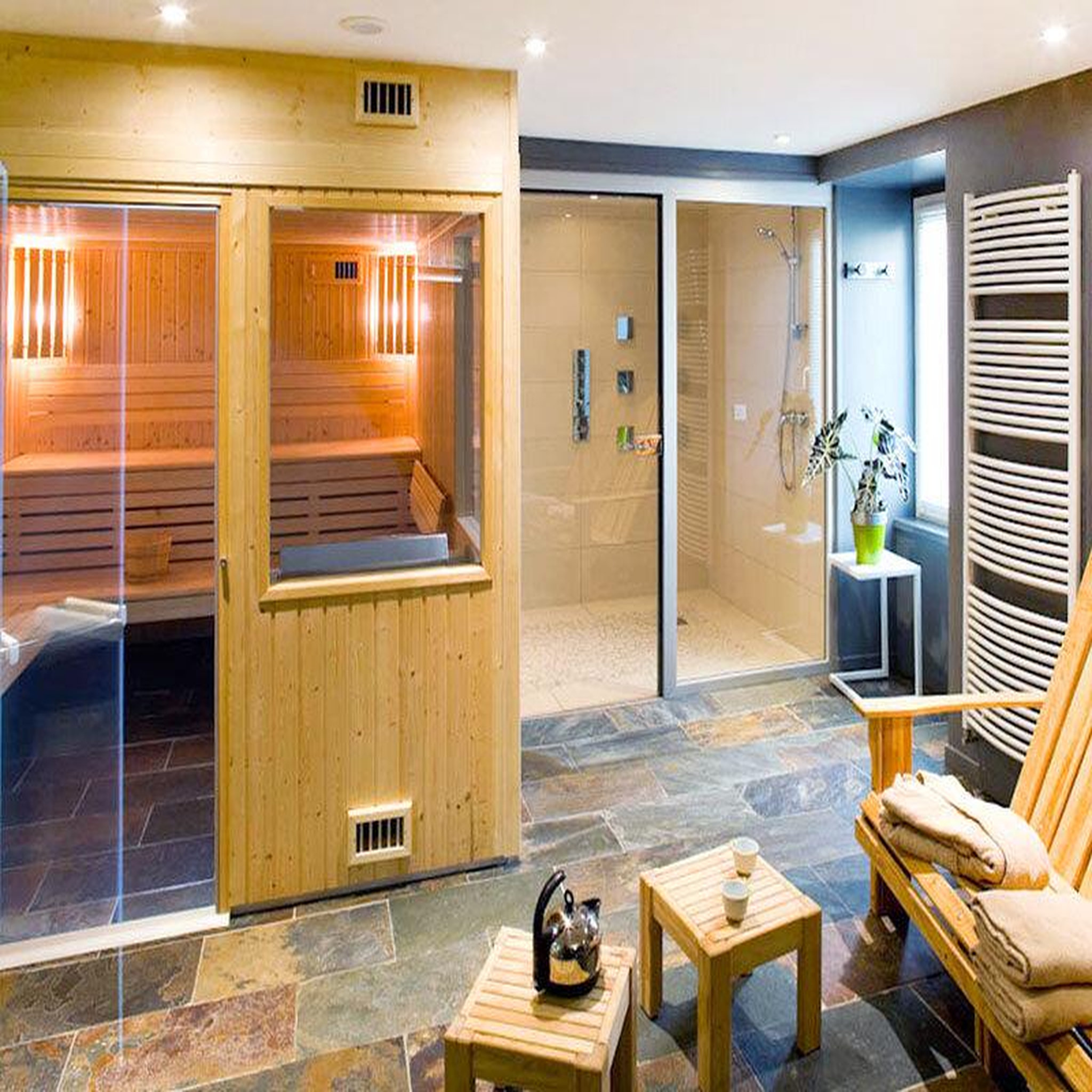 Voir la diapositive 3 : Smartbox 3 jours avec accès à l'espace bien-être et dîner en hôtel 3* près de la rochelle - coffret cadeau séjour