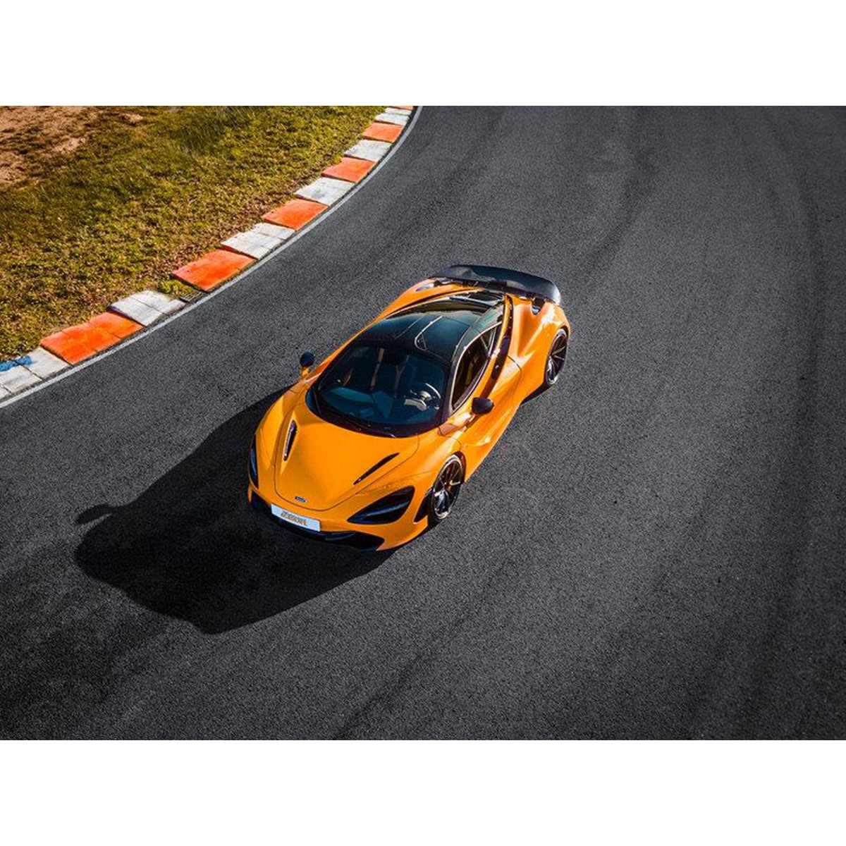 Smartbox Stage de pilotage : 2 tours sur le circuit de Fontenay en McLaren 720 S - Coffret Cadeau Sport & Aventure