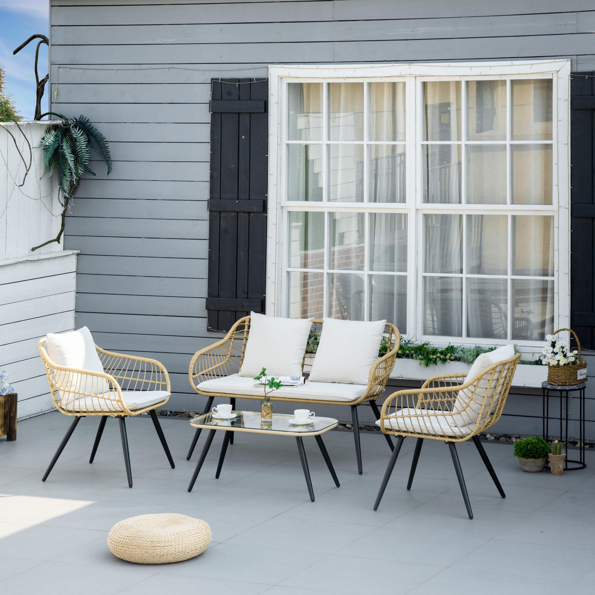 Voir la diapositive 2 : OUTSUNNY Salon de jardin 4 pers. 4 pièces style exotique métal époxy noir résine imitation bambou coussins grand confort inclus polyester beige