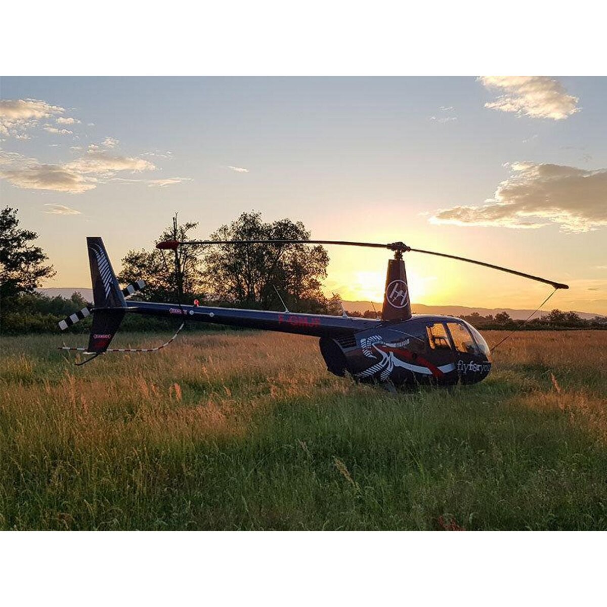 Smartbox Vol en hélicoptère de 30 min en Bourgogne - Coffret Cadeau Sport & Aventure