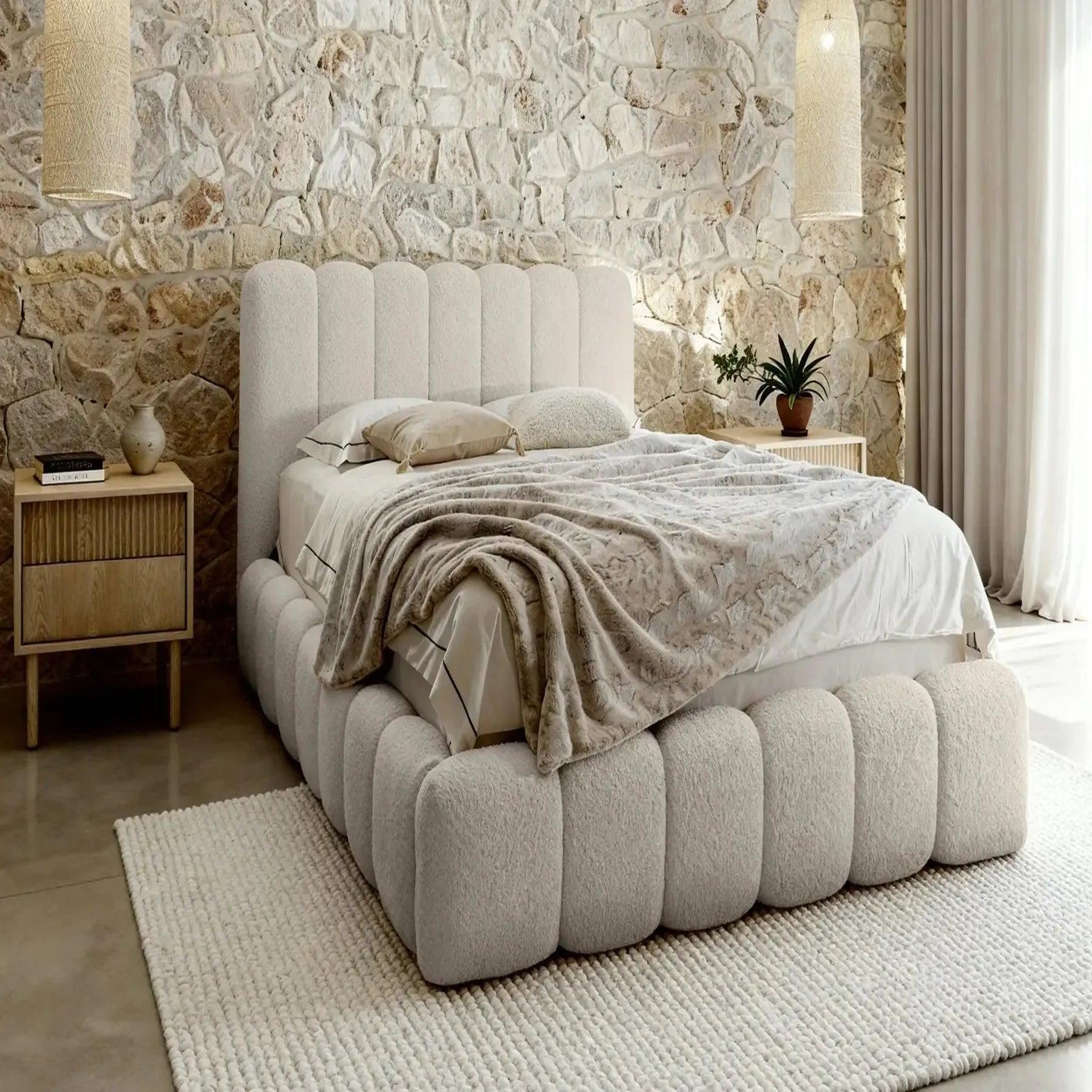 Voir la diapositive 4 : CASANOVA PARIS Garance - lit coffre tissu chenille