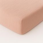 BATON ROUGE Drap housse 100%gaze de coton lavé rose lotus. Coloris disponibles : Rose