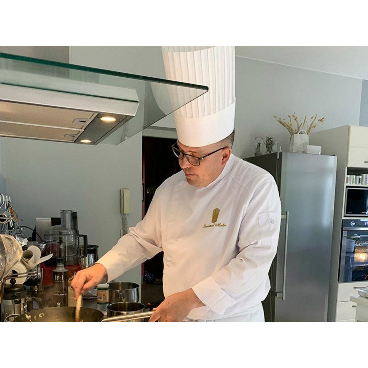 Smartbox Cours de cuisine de 3h30 d'un menu de chef 3 plats à domicile pour 4 avec dégustation - Coffret Cadeau Gastronomie