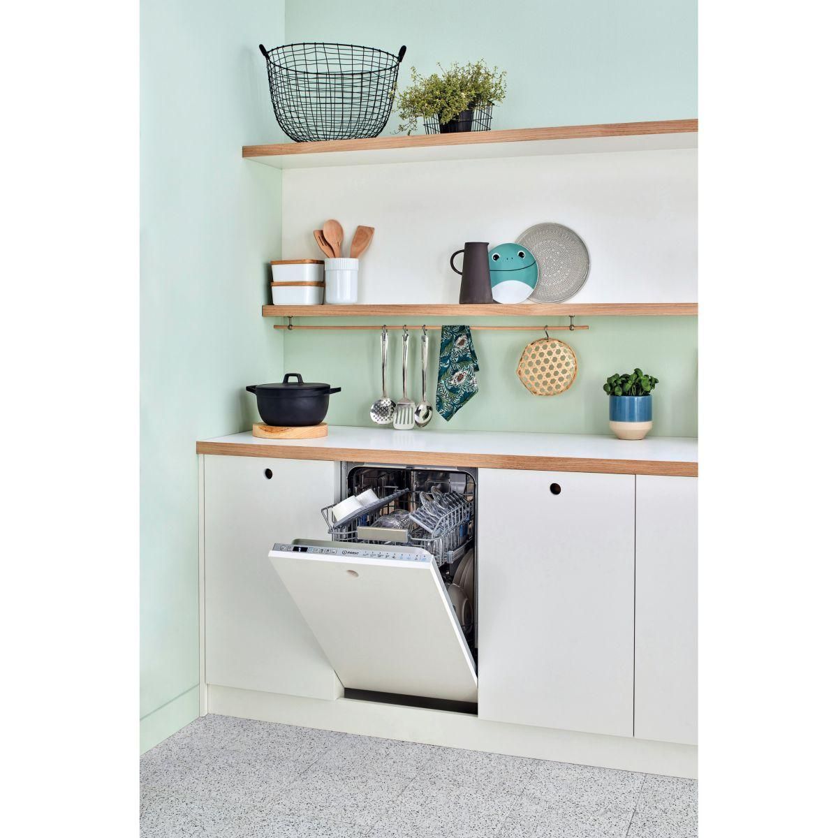 Indesit Lave vaisselle encastrable DSIO3T224CE