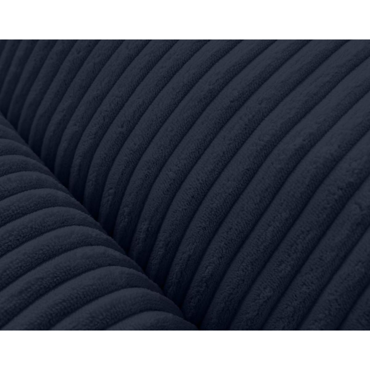 LISA DESIGN Pivoine - lit coffre - 140x190 - en velours côtelé - sommier inclus