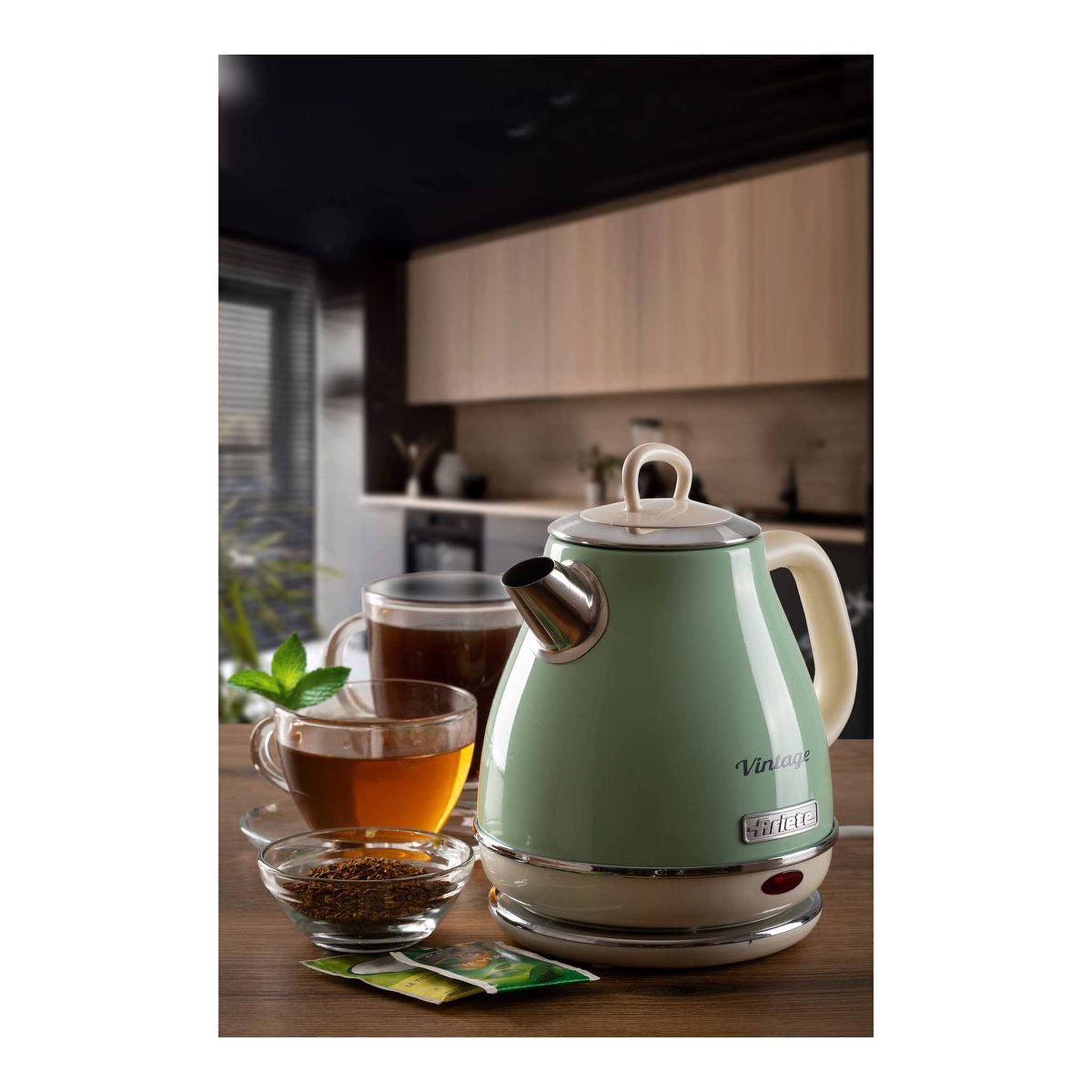 Voir la diapositive 5 : ARIETE Bouilloire vintage vert 2868VERT