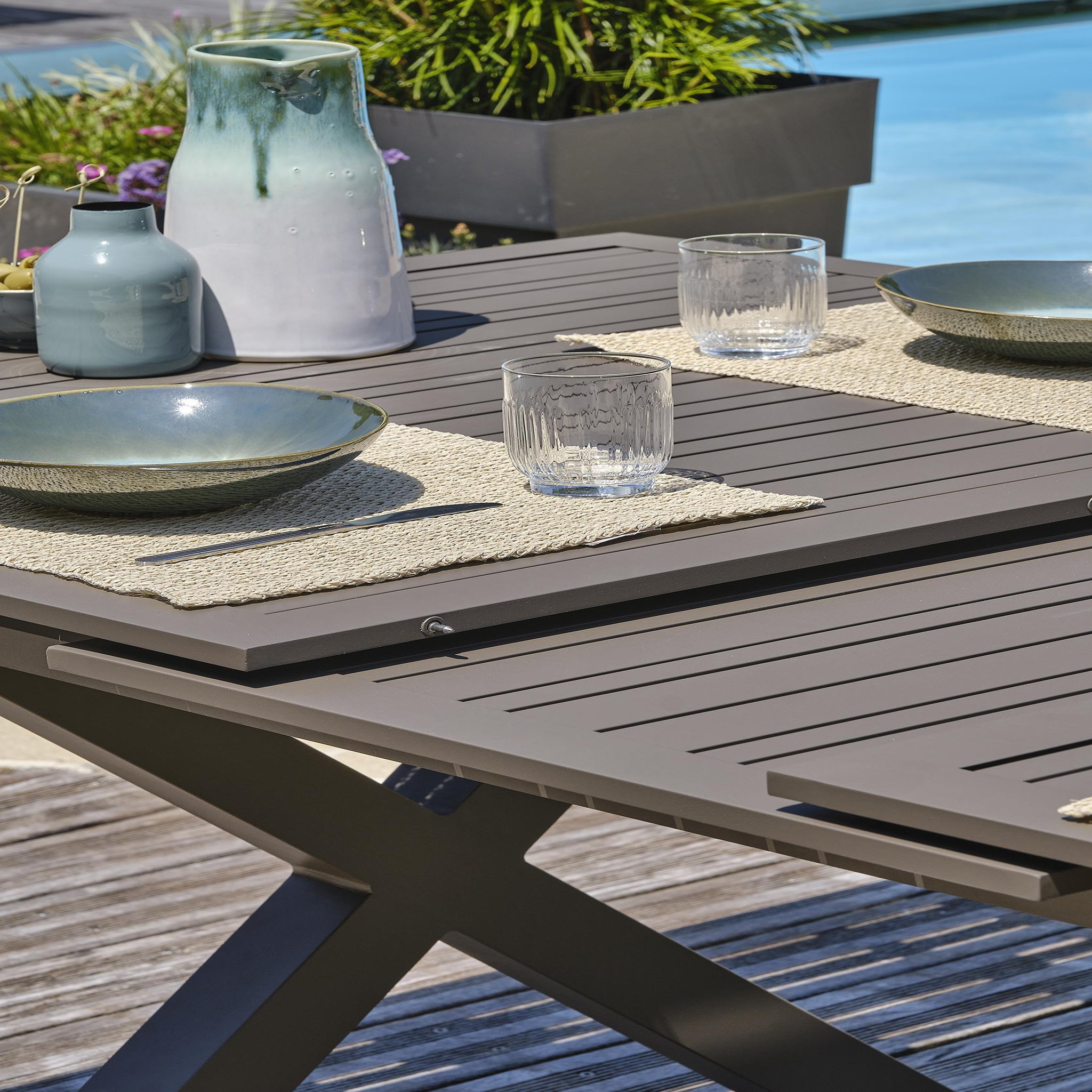 Voir la diapositive 4 : DCB GARDEN Table de jardin en aluminium