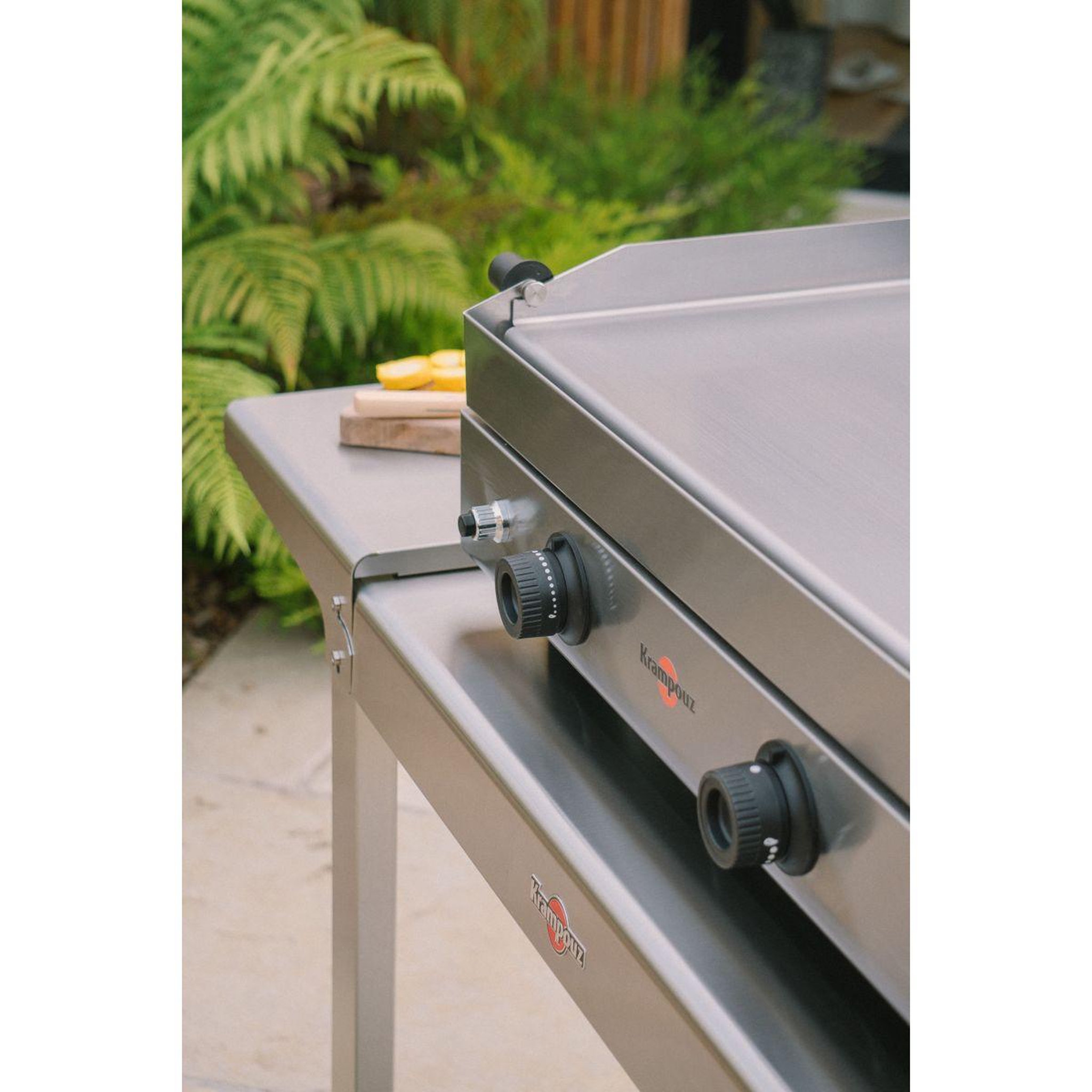 Voir la diapositive 4 : KRAMPOUZ Plancha gaz SAVEUR inox 2 brûleurs à poser, 64x34 cm