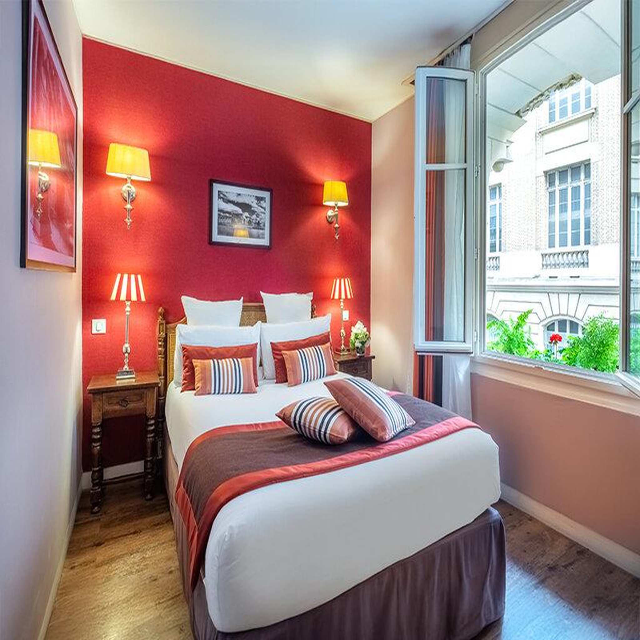 Voir la diapositive 2 : Smartbox 3 jours en hôtel 4* dans le quartier latin à paris - coffret cadeau séjour