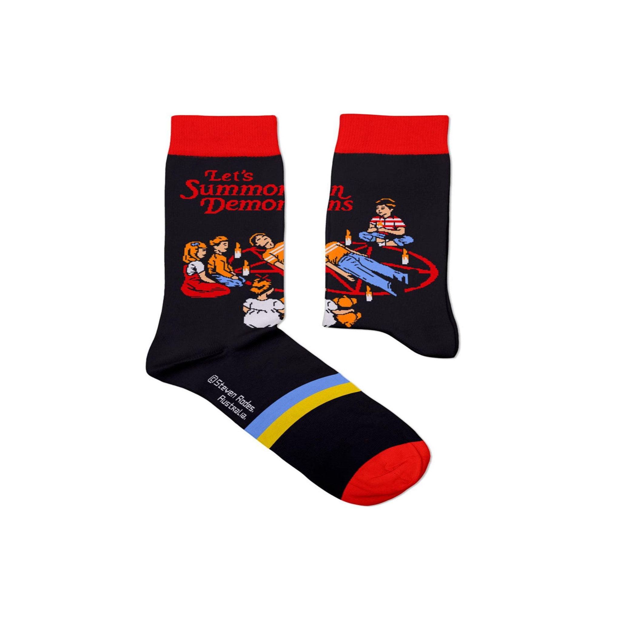 SOCK AFFAIRS Chaussettes let's summon demons, steven rhodes. Coloris disponibles : Noir