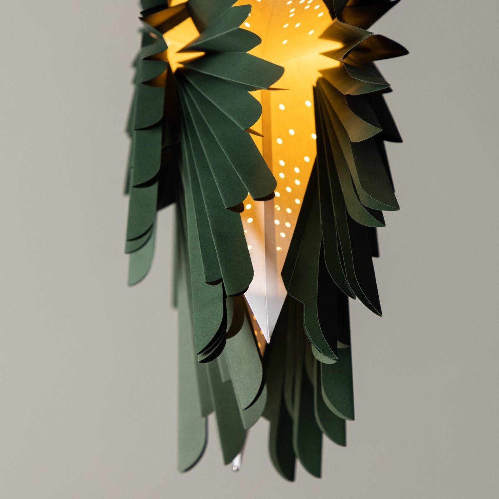 Voir la diapositive 6 : Paris Prix Lampe suspension design  selen  80cm vert
