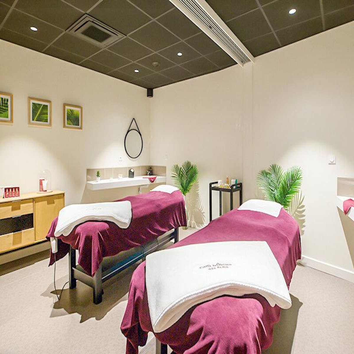 Smartbox Pause bien-être : 30 min de soin et 1h de spa privatisé près de Nantes - Coffret Cadeau Bien-être