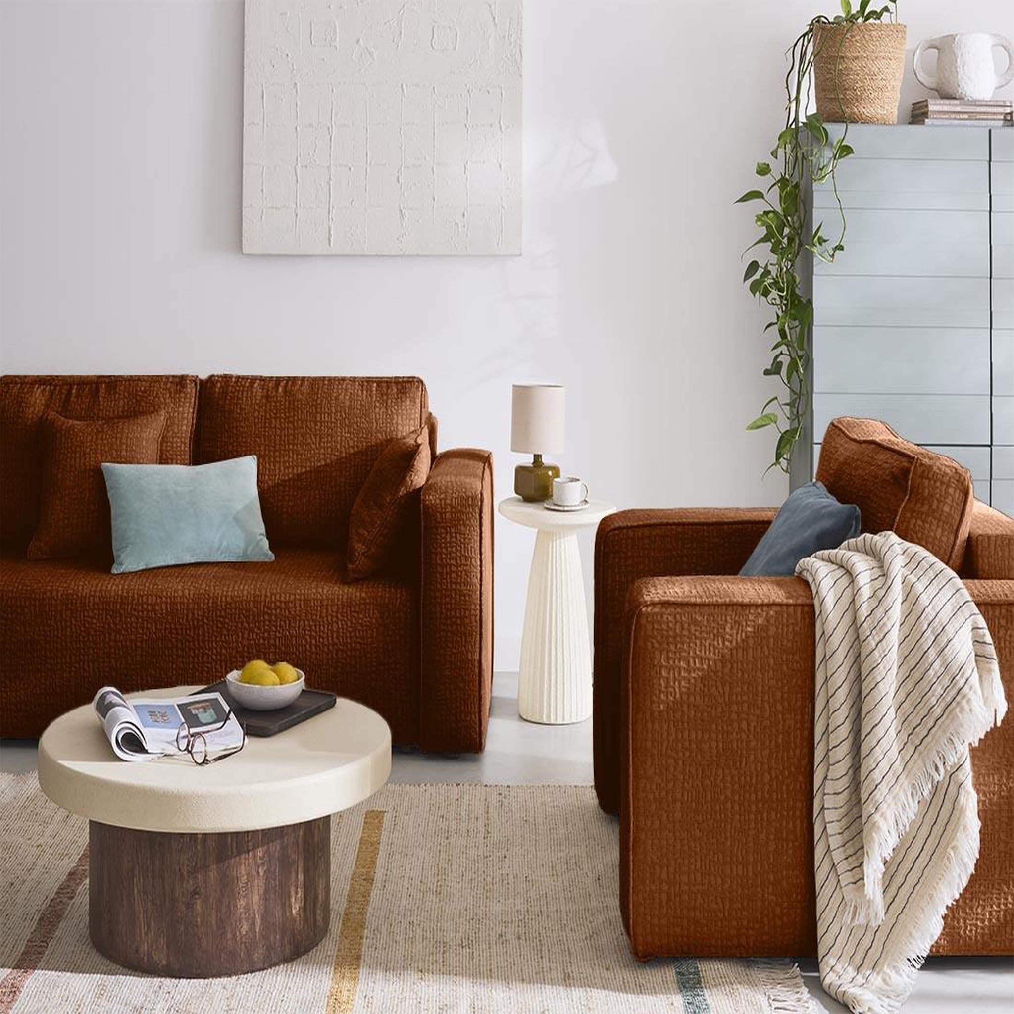 Voir la diapositive 2 : BEST MOBILIER Topaze - canapé droit 2 places - en tissu velours relief