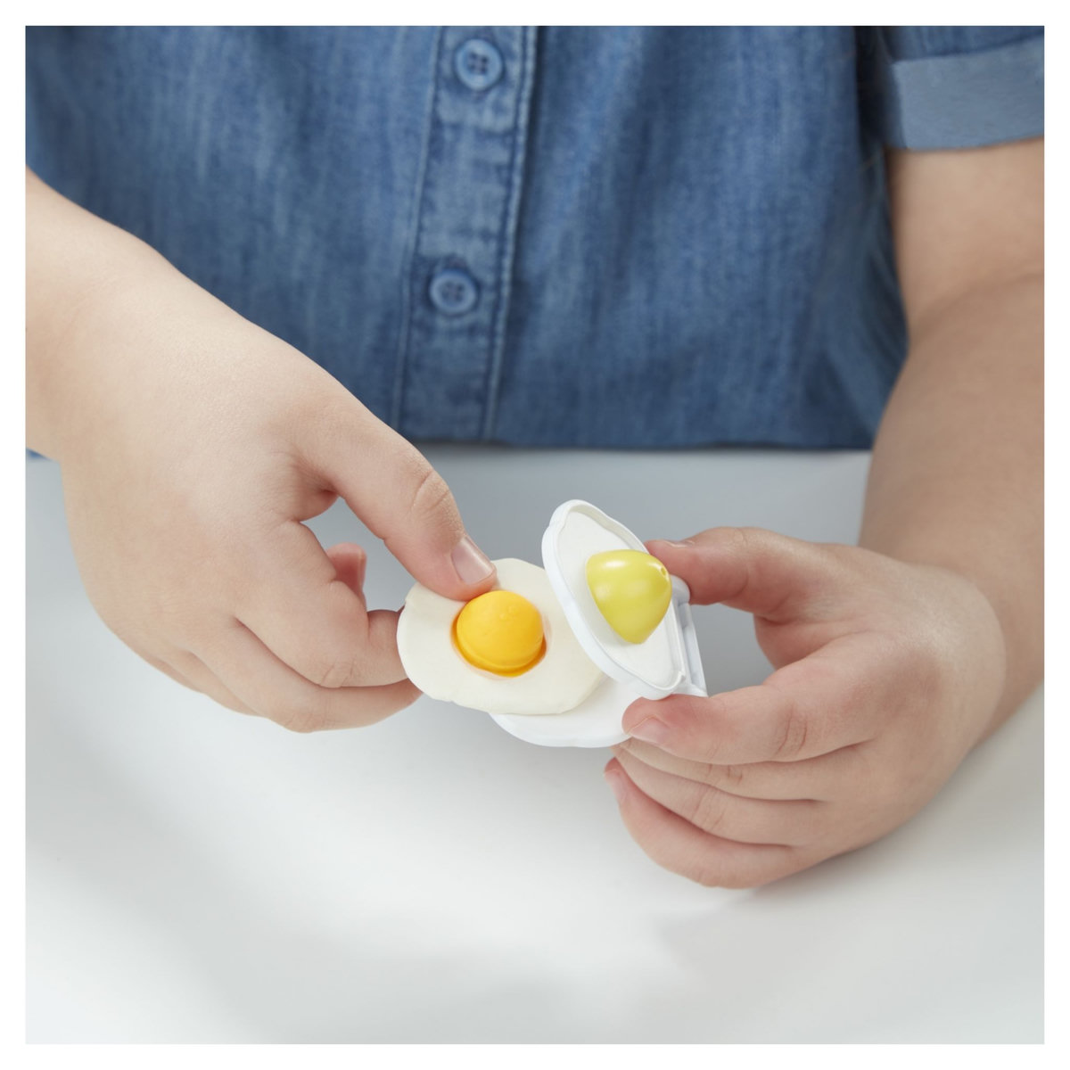 HASBRO Play-Doh Pâte à Modeler - Animal Crew Plumes en Folie