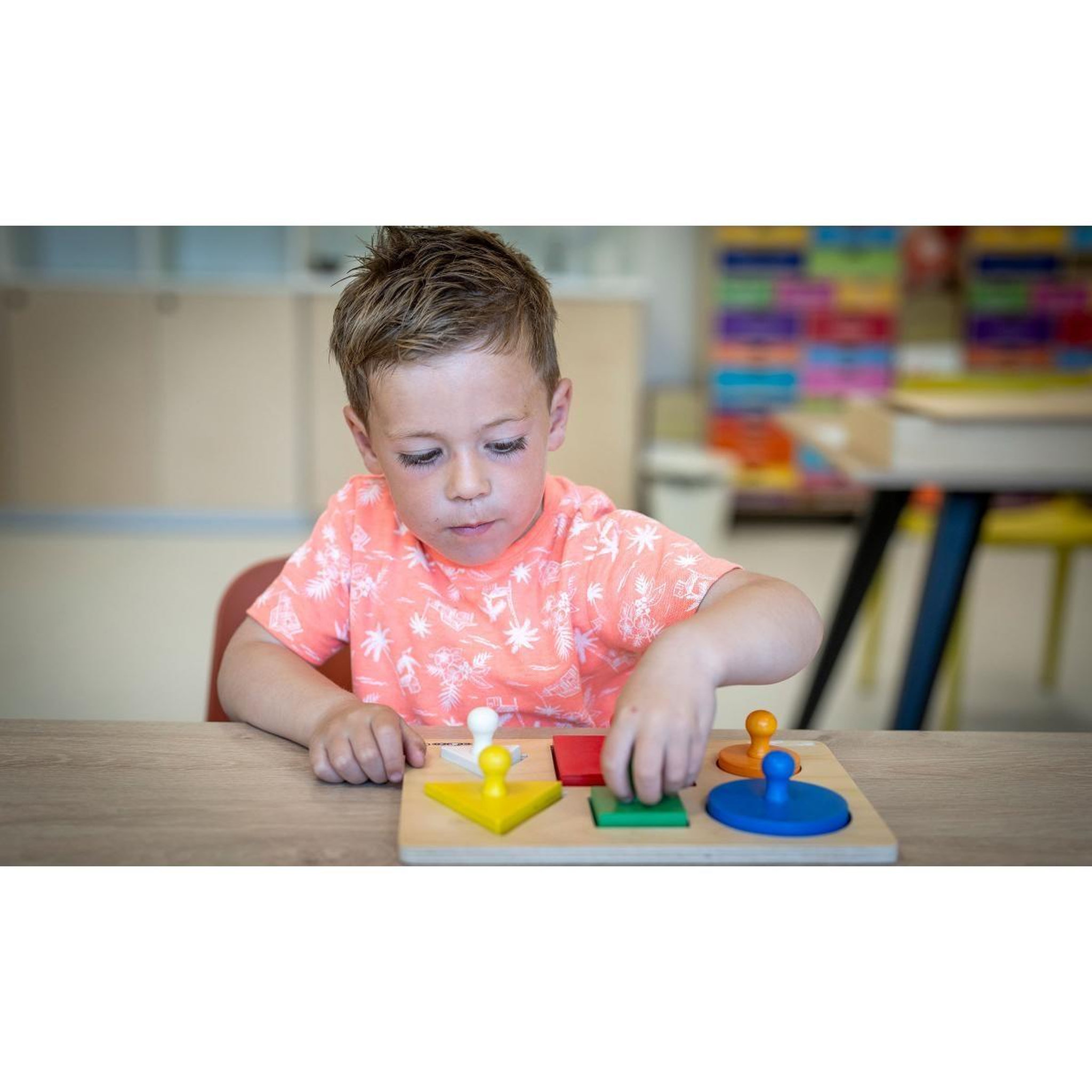 Voir la diapositive 5 : EDUCO Tri de formes — jeu éducatif pour la classe