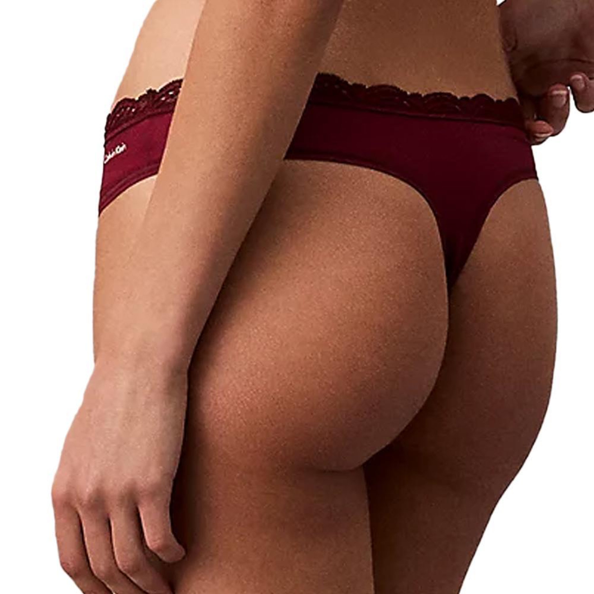 Voir la diapositive 2 : CALVIN KLEIN JEANS String Bordeaux Femme Calvin Klein Jeans  Thong