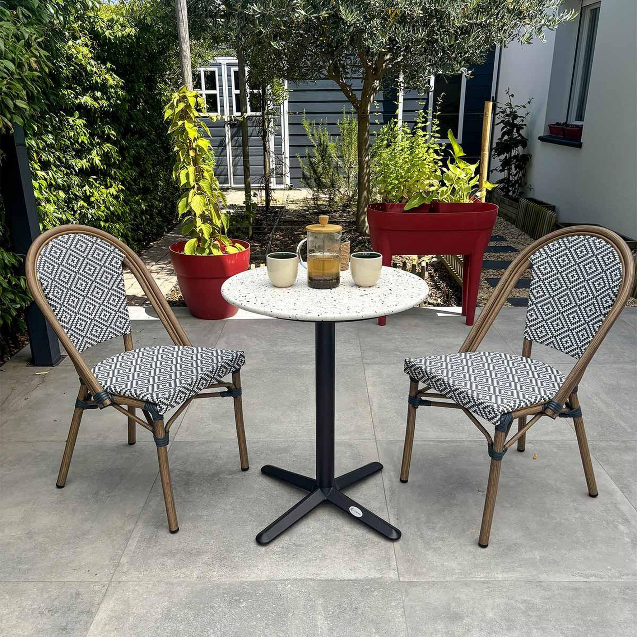 Voir la diapositive 2 : Paris Prix Ensemble table de jardin en terrazzo & 2 chaises  bistro  60cm bleu